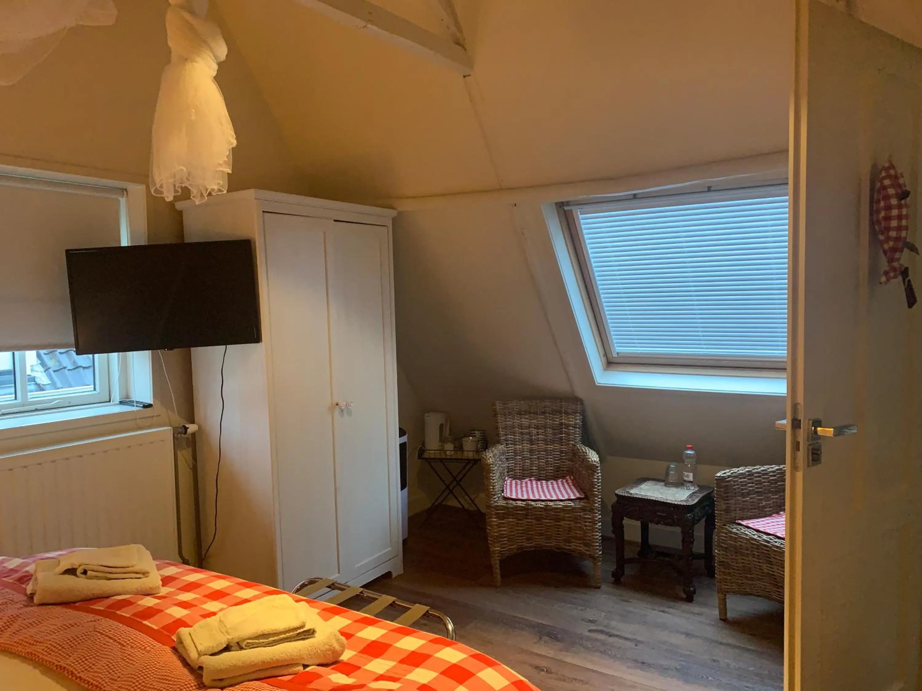 Bed in De Thuiskamer in Grou als B&B of Vakantiehuis