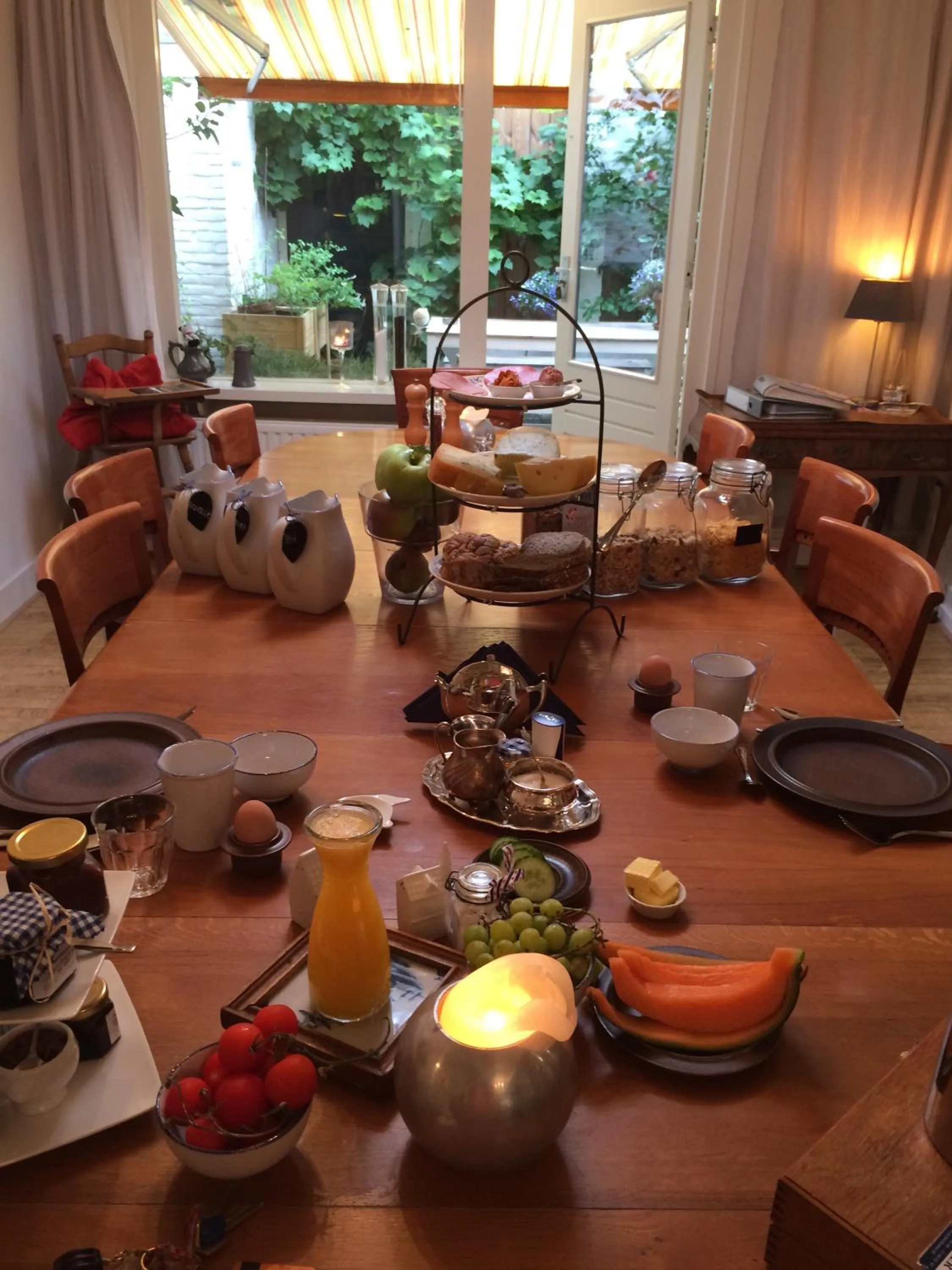 Food and drinks in De Thuiskamer in Grou als B&B of Vakantiehuis