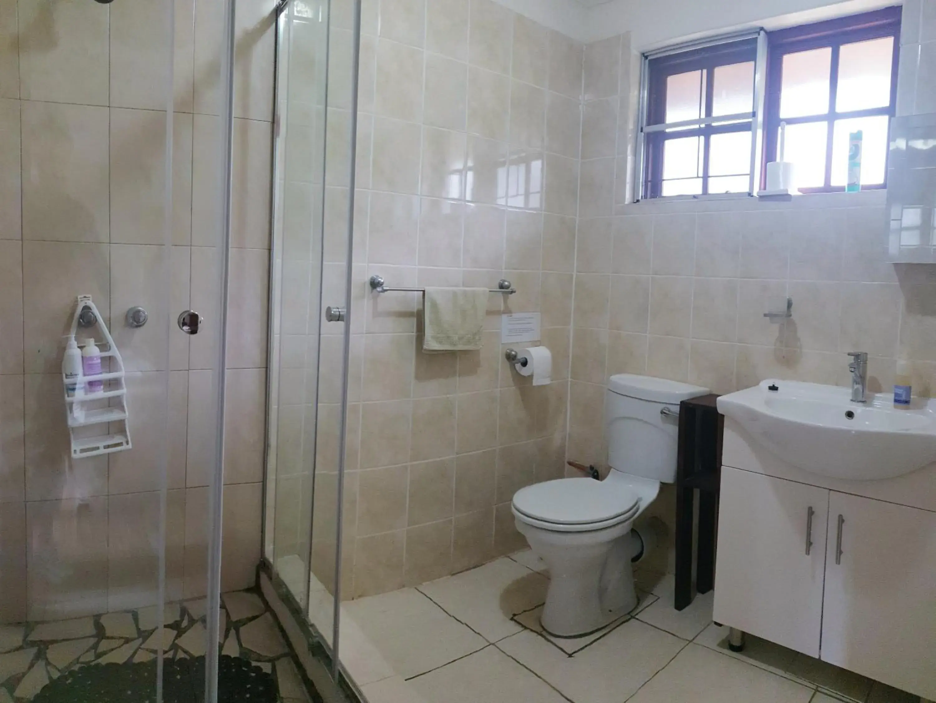 Twin Cottage - single occupancy in Rosedale Organic Farm Bed & Breakfast Twin Cottage - single occupancy in Rosedale Organic Farm Bed & Breakfast