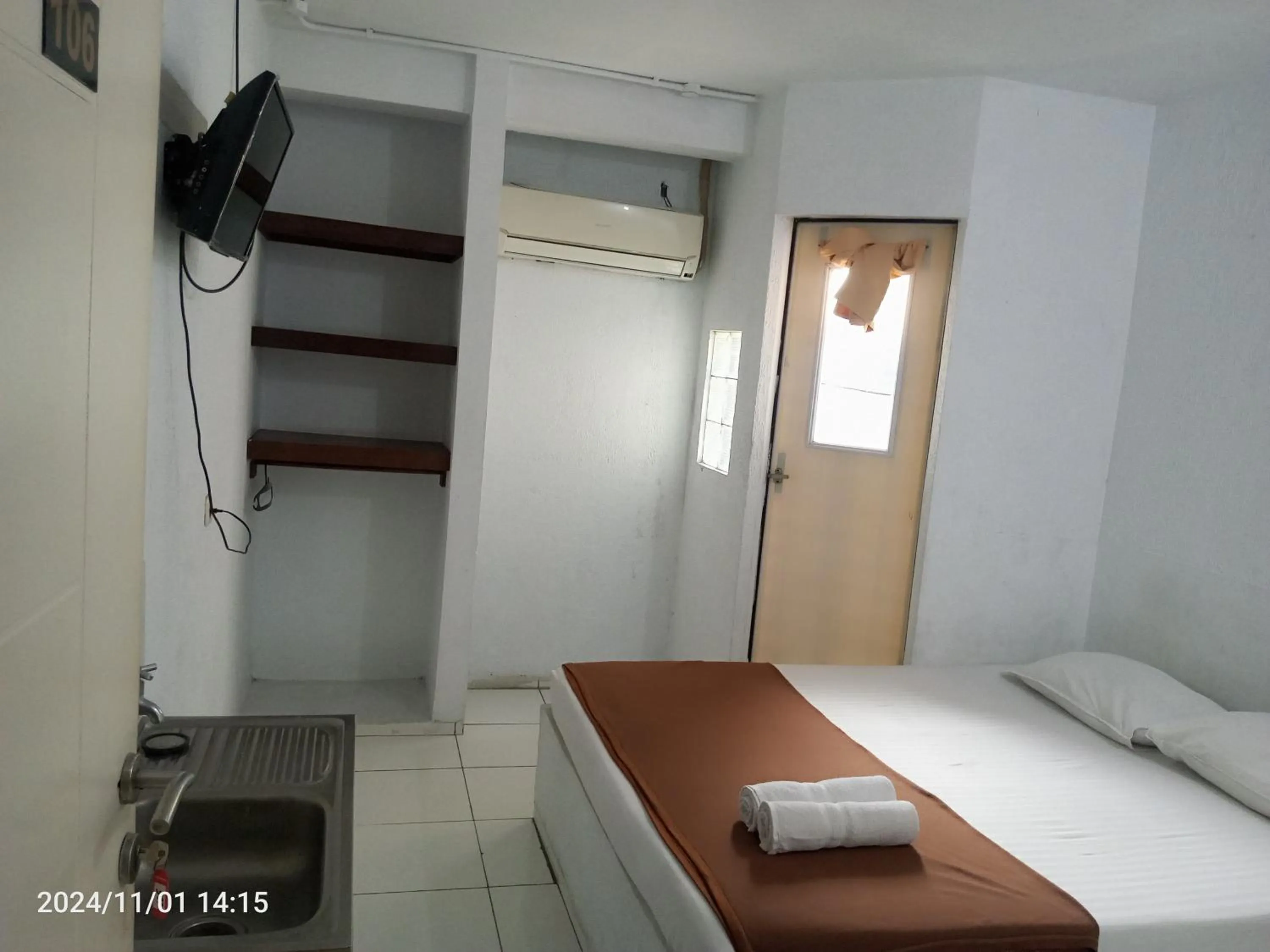 Bed in G357 Near Margo City