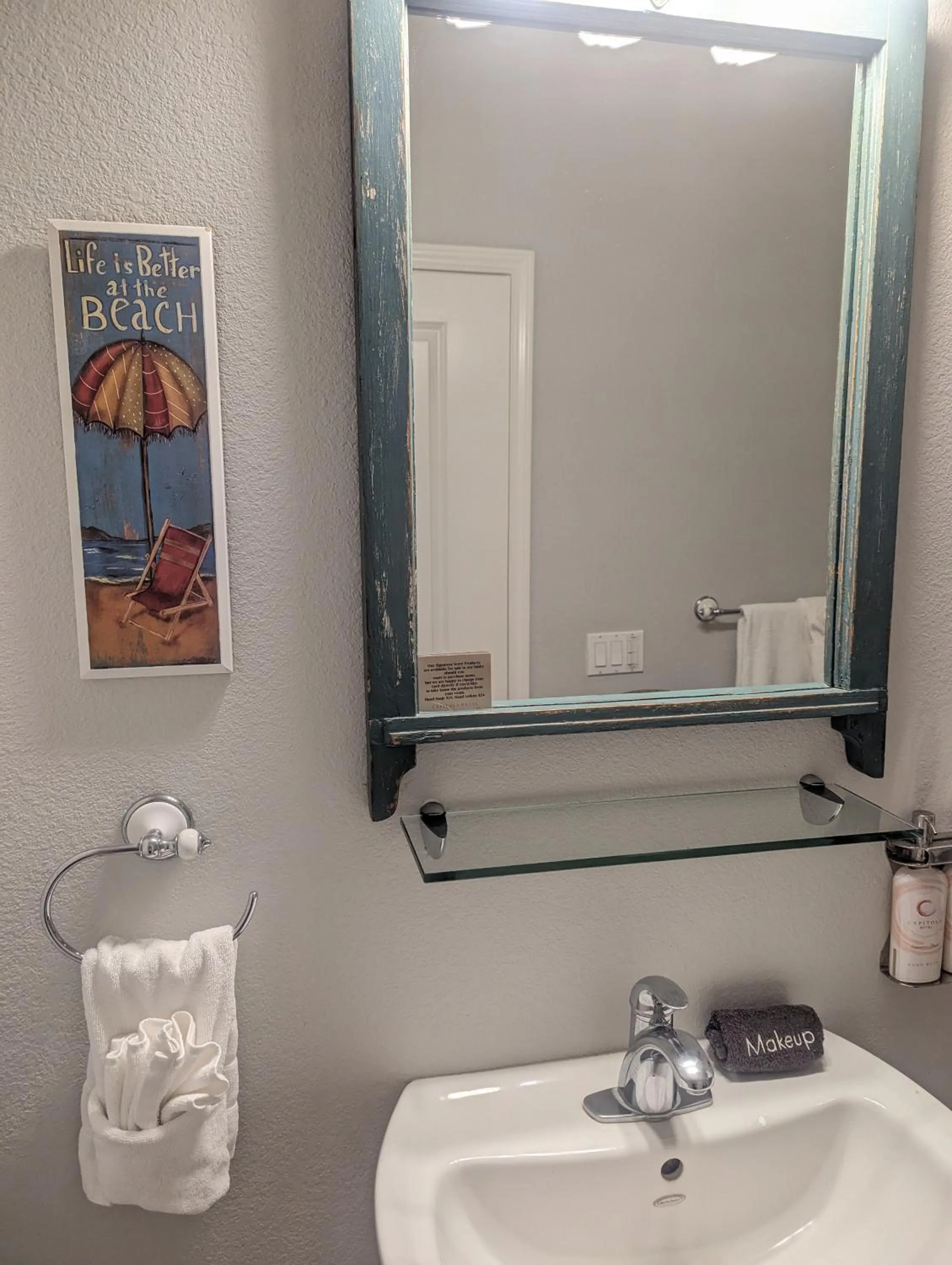 Bathroom in Capitola Hotel