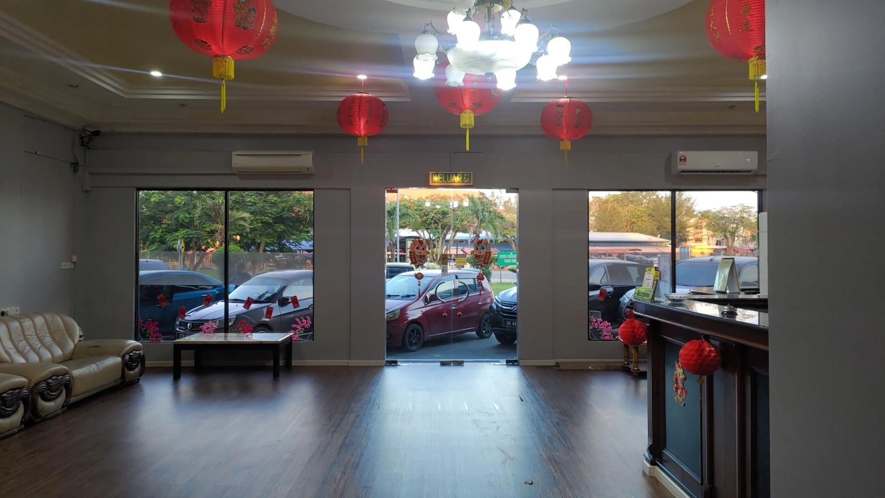 Lobby or reception in The Upper Deck Hotel