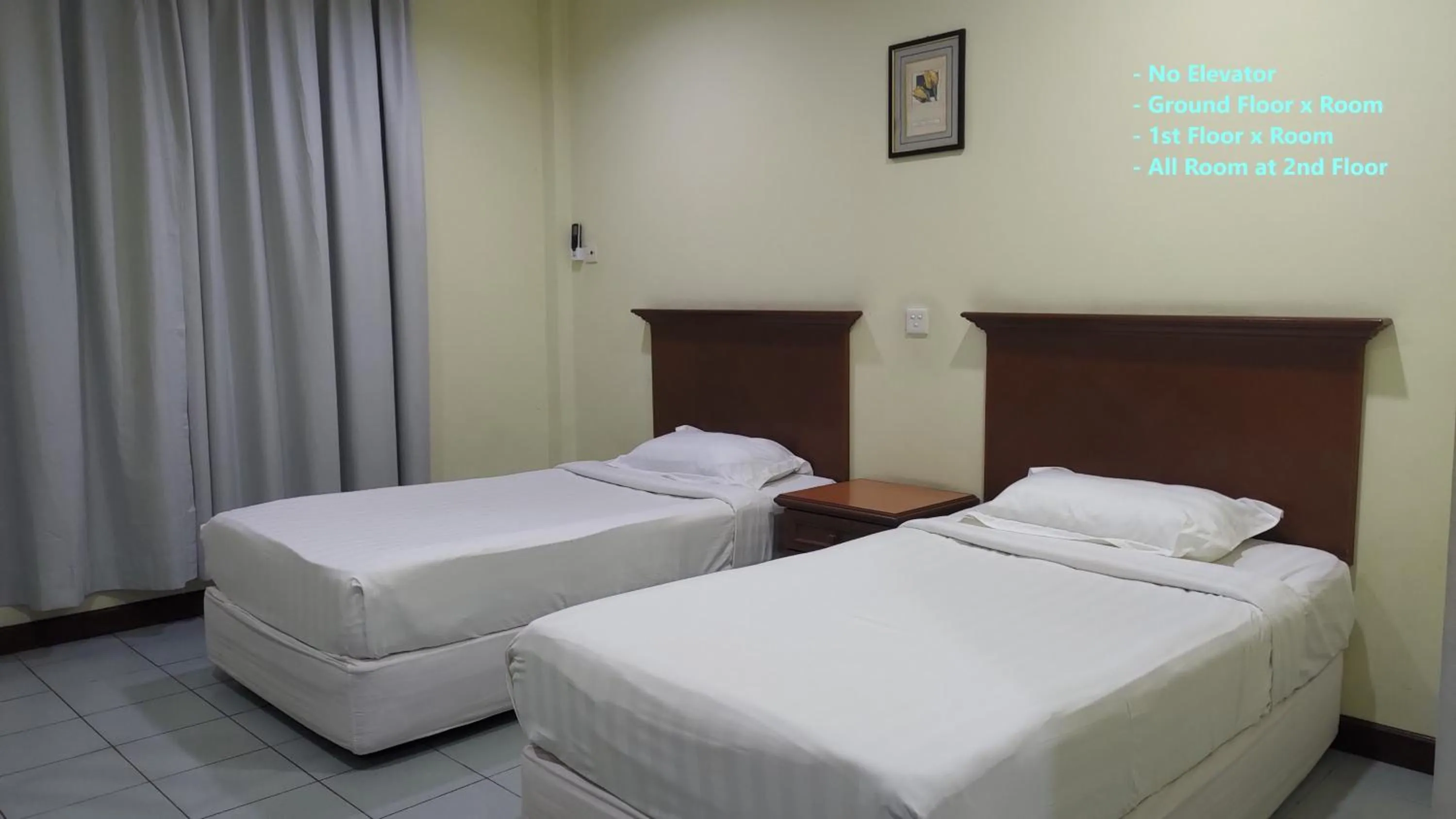 Bed in The Upper Deck Hotel