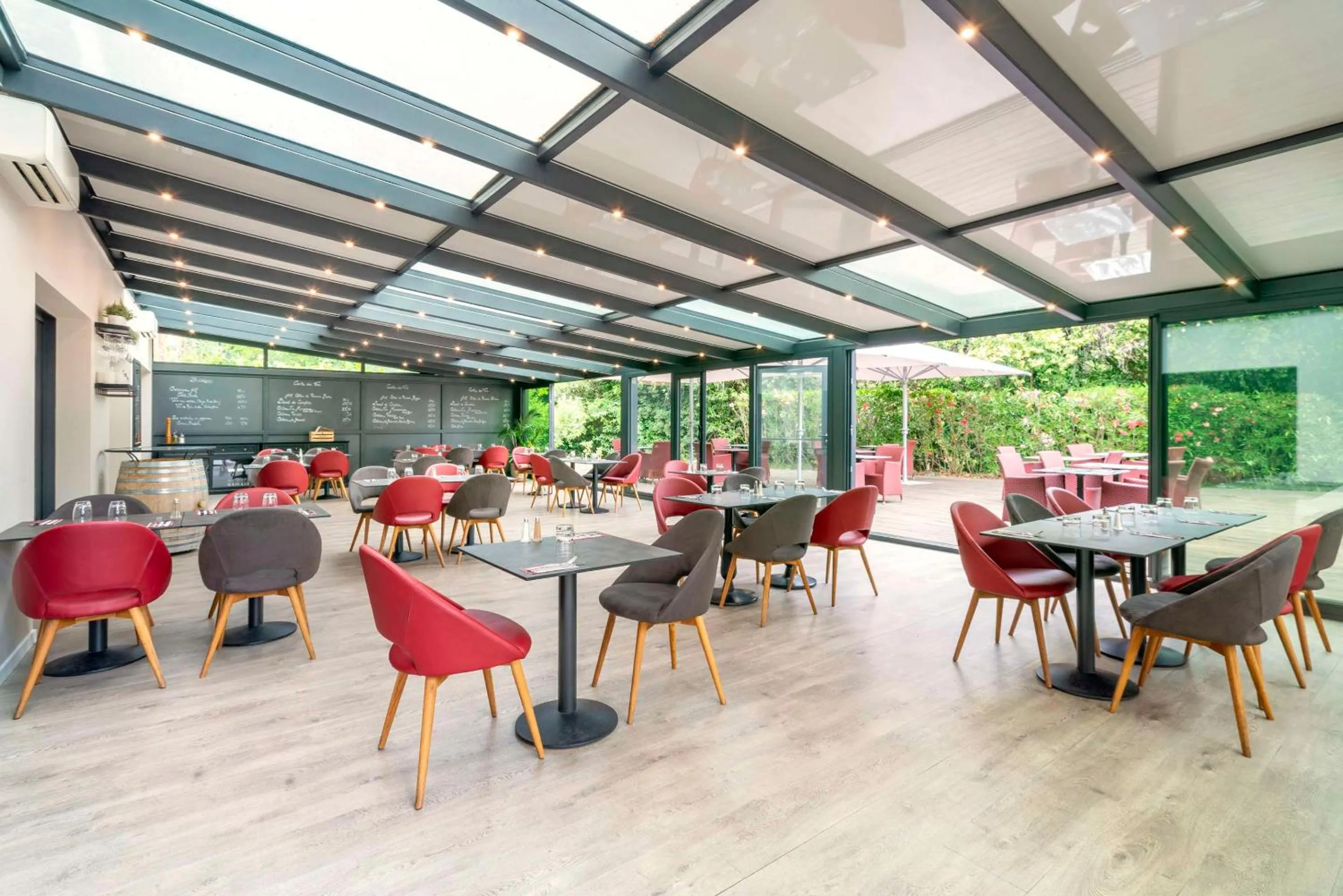 Restaurant/places to eat in Best Western Terre de Provence