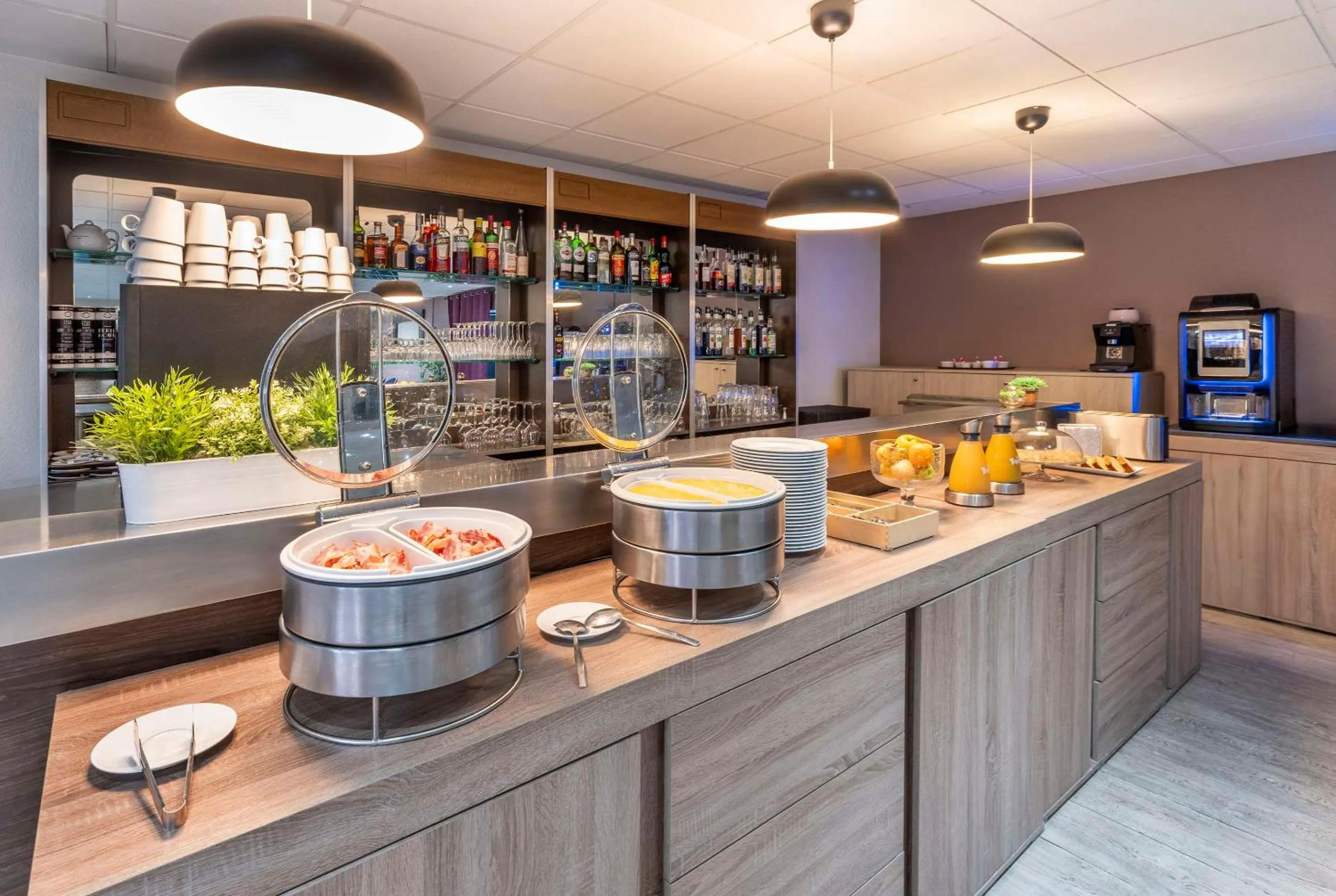 Restaurant/places to eat in Best Western Terre de Provence