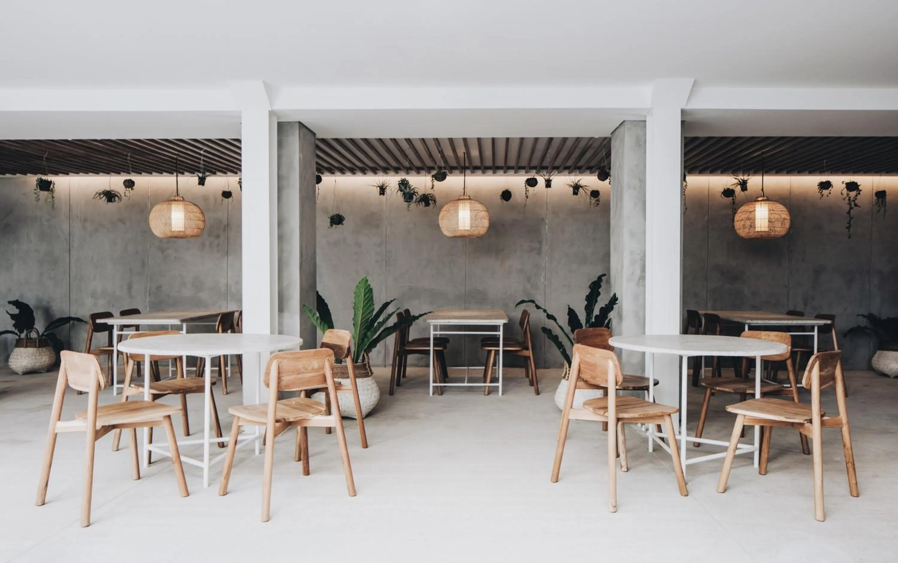 Restaurant/places to eat in Lloyd's Inn Bali