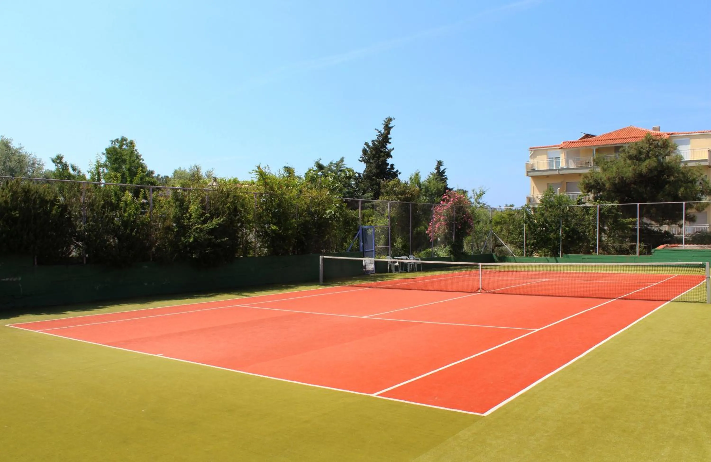 Tennis court in Thassos Hotel