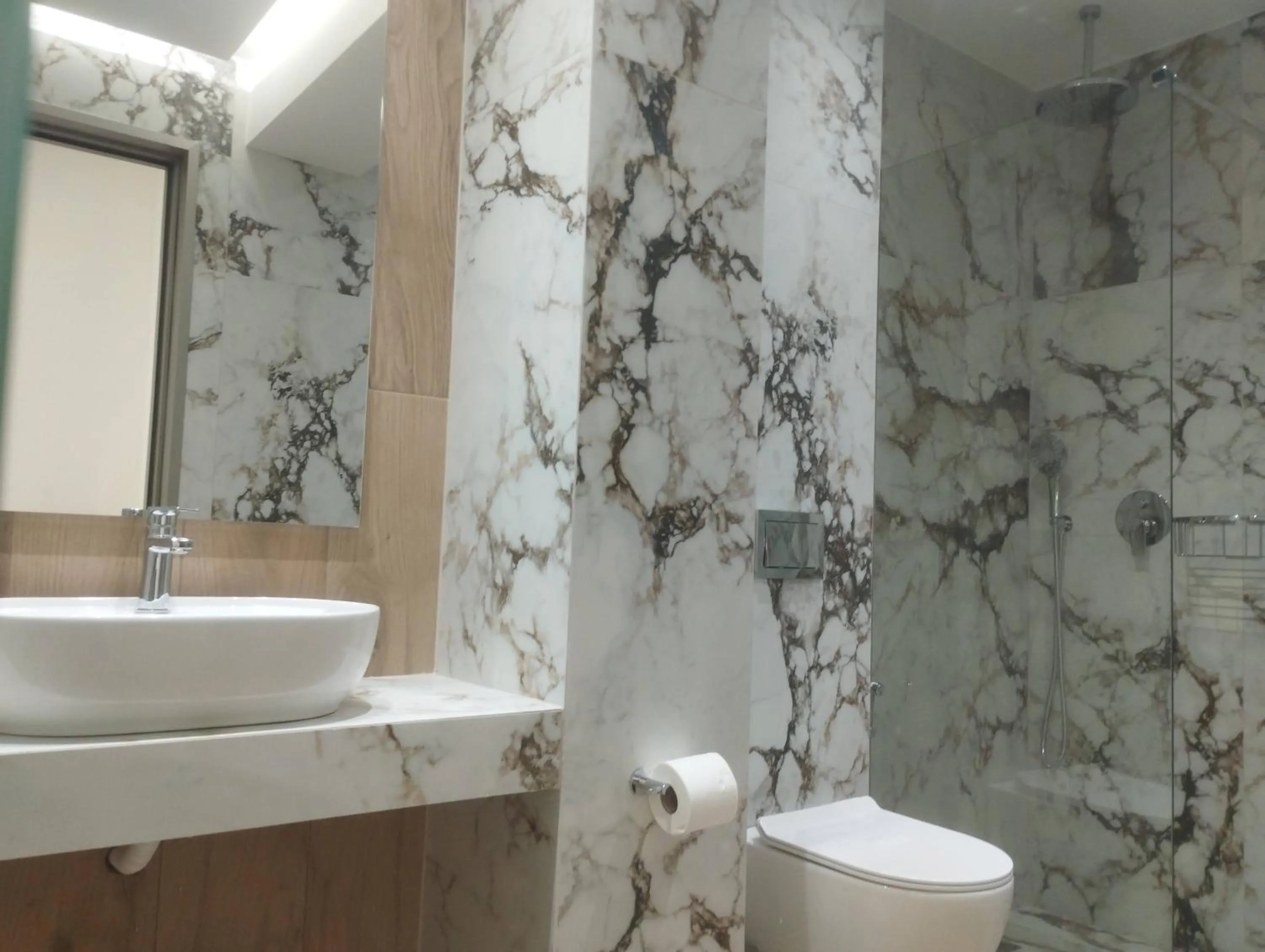 Bathroom in Thassos Hotel