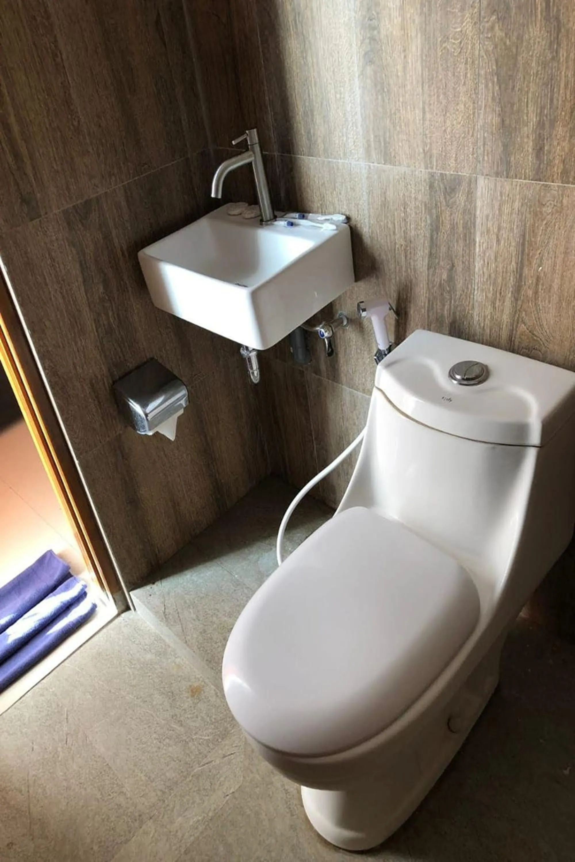 Bathroom in Taste of Bali Hostel