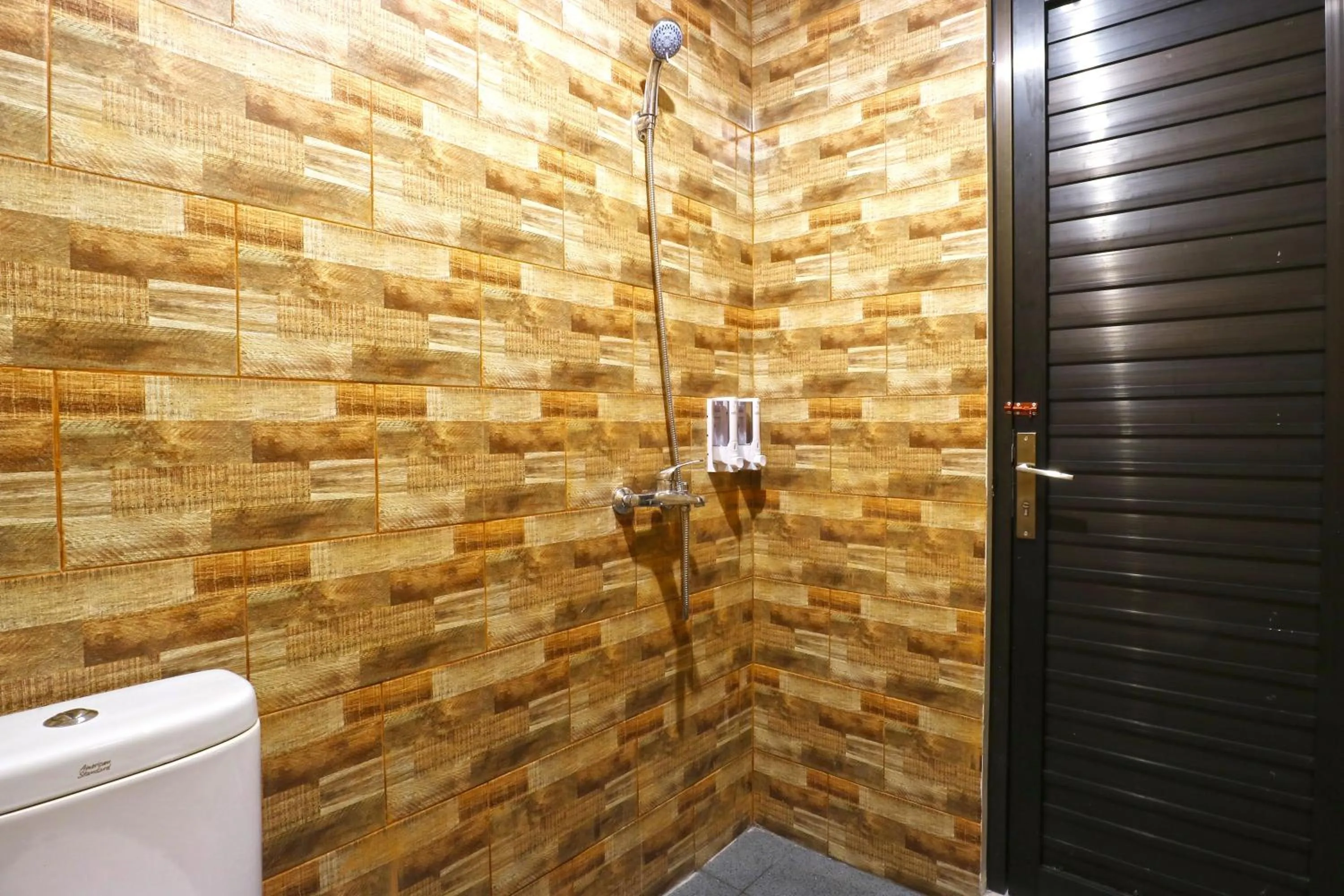 Bathroom in Taste of Bali Hostel