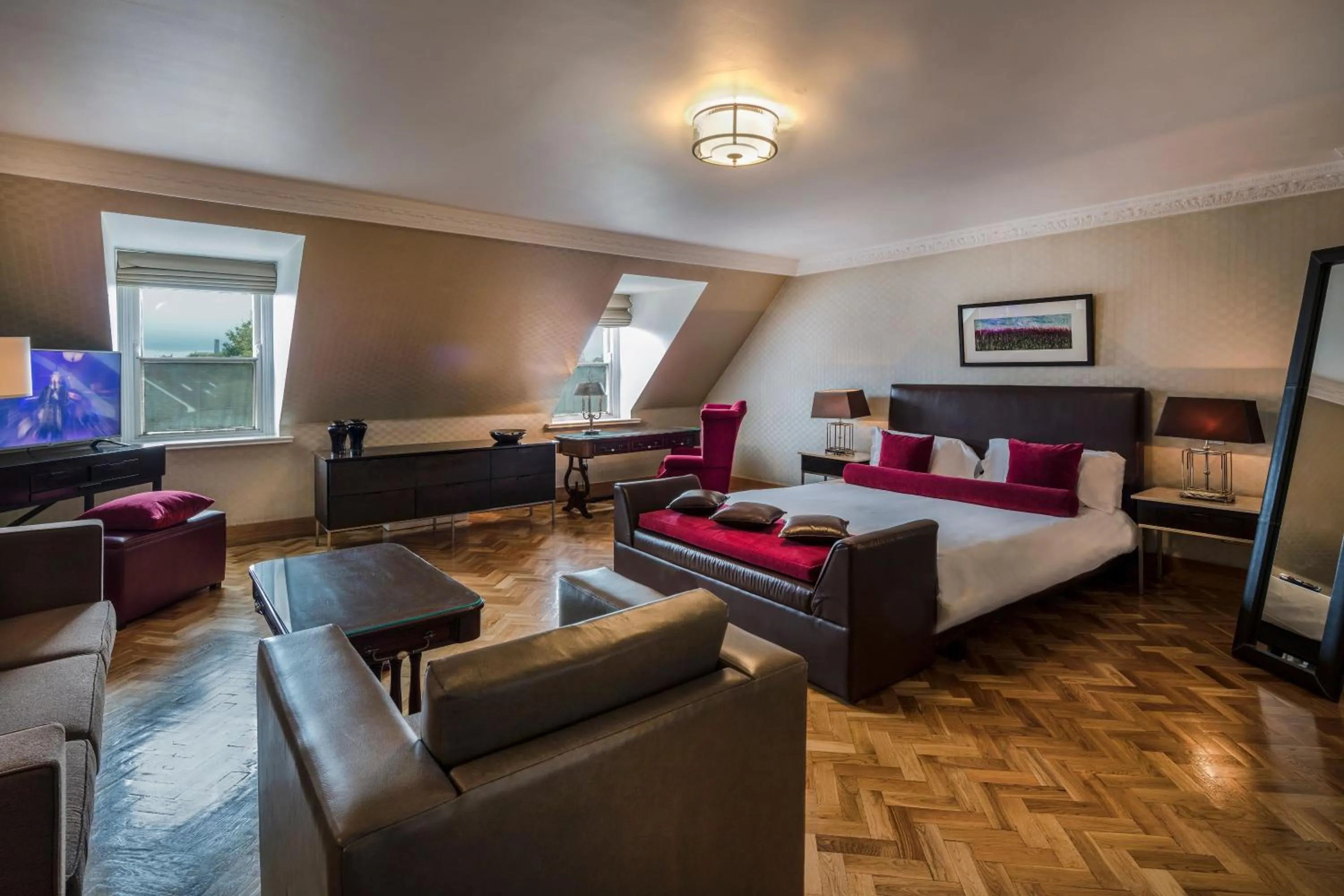 Photo of the whole room, Bed in Langtons Hotel Kilkenny