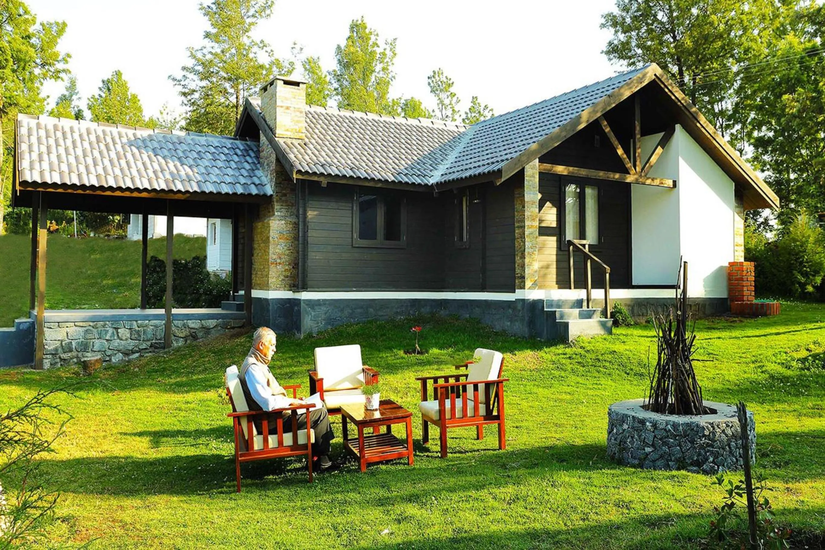 Property building in Logan Camp Ooty