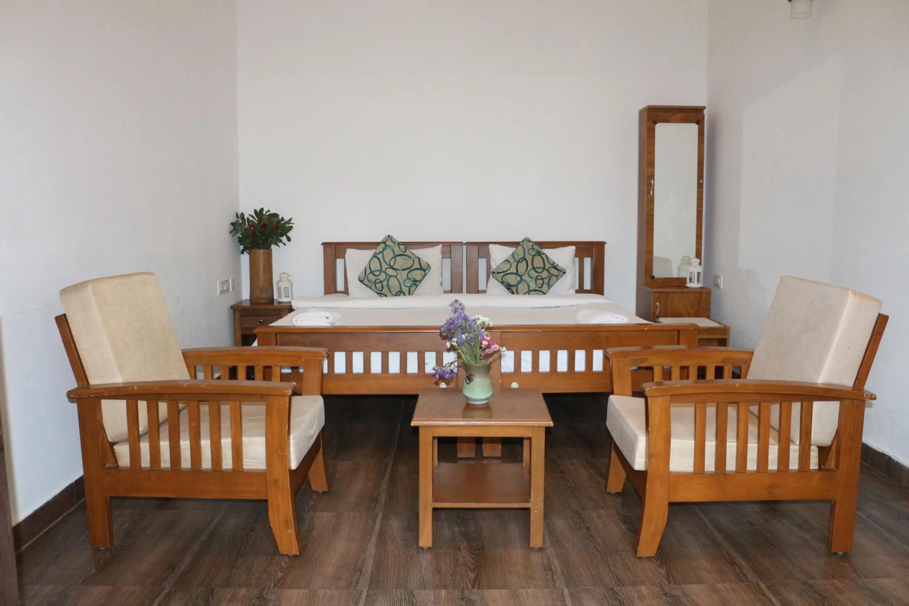 Bed in Logan Camp Ooty