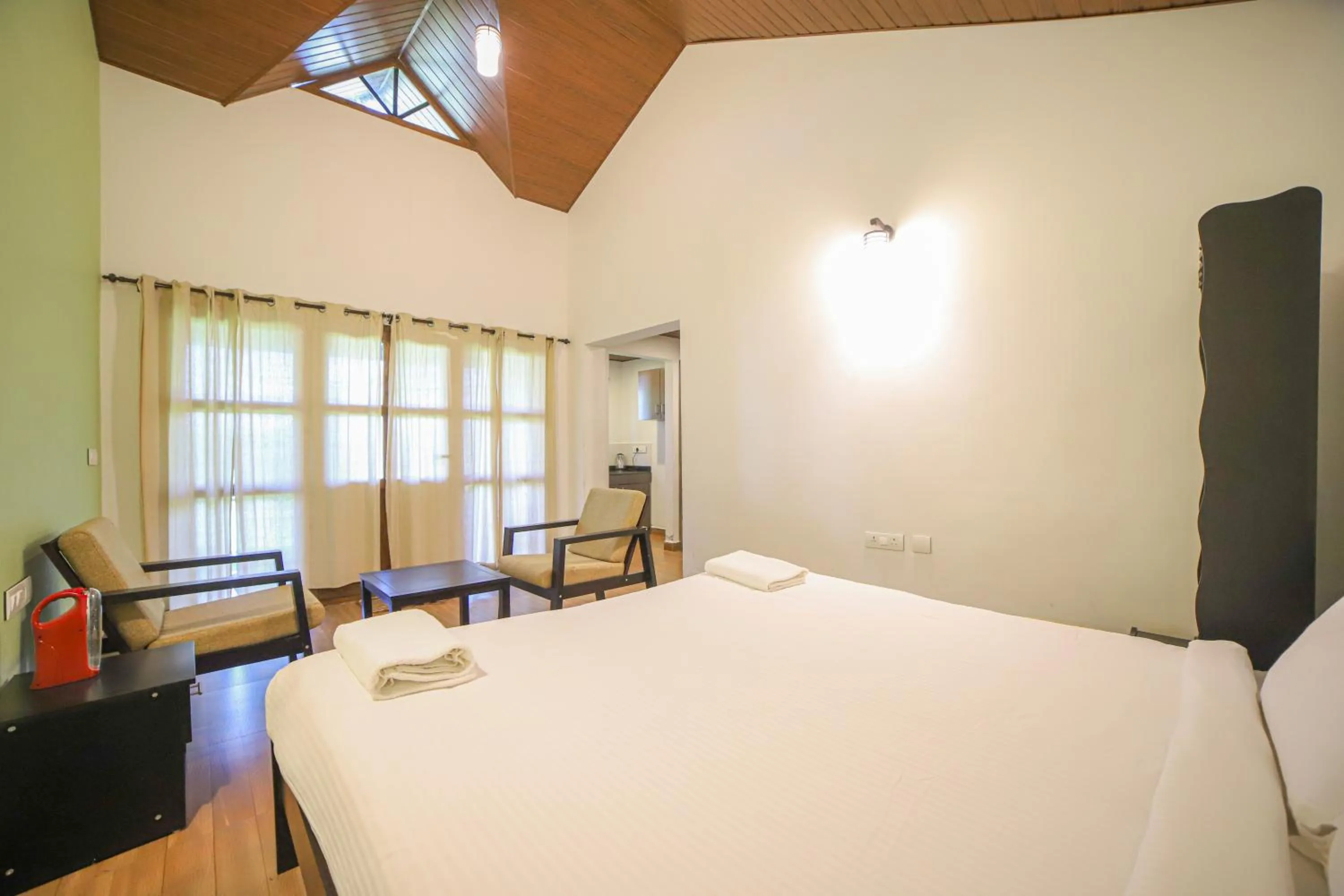 Bed in Logan Camp Ooty