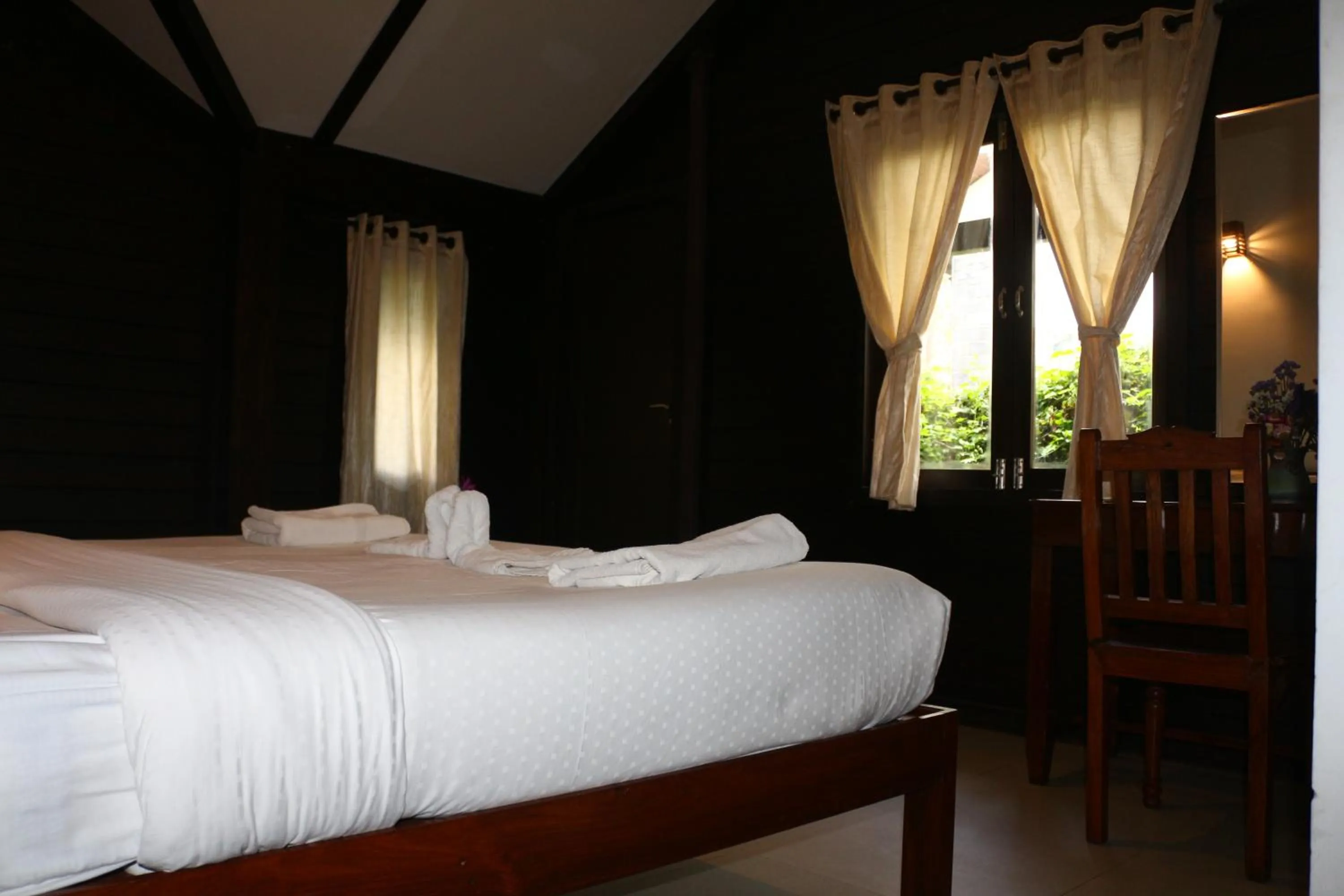 Bed in Logan Camp Ooty