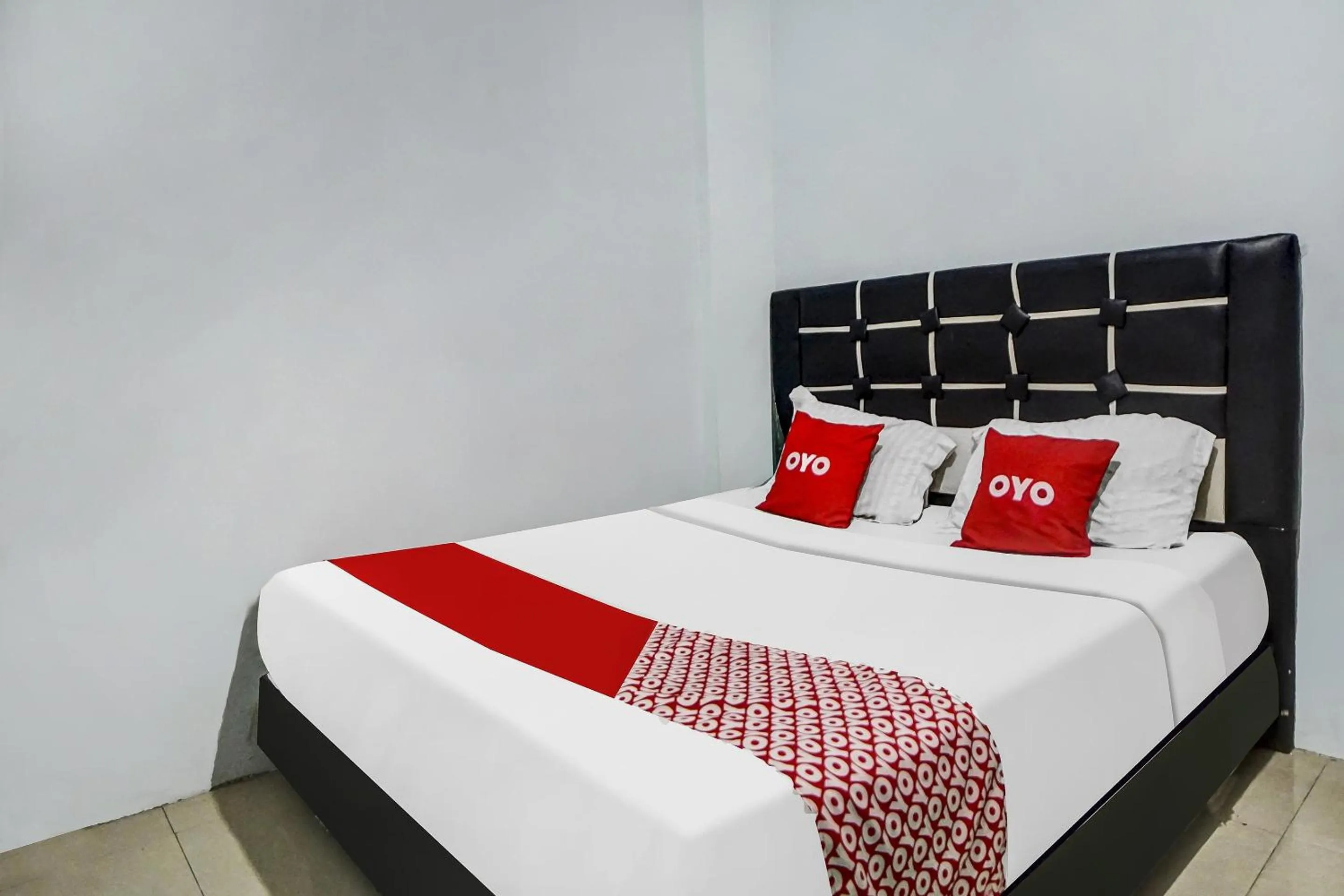 Bedroom in Hotel O Roemah Gebang