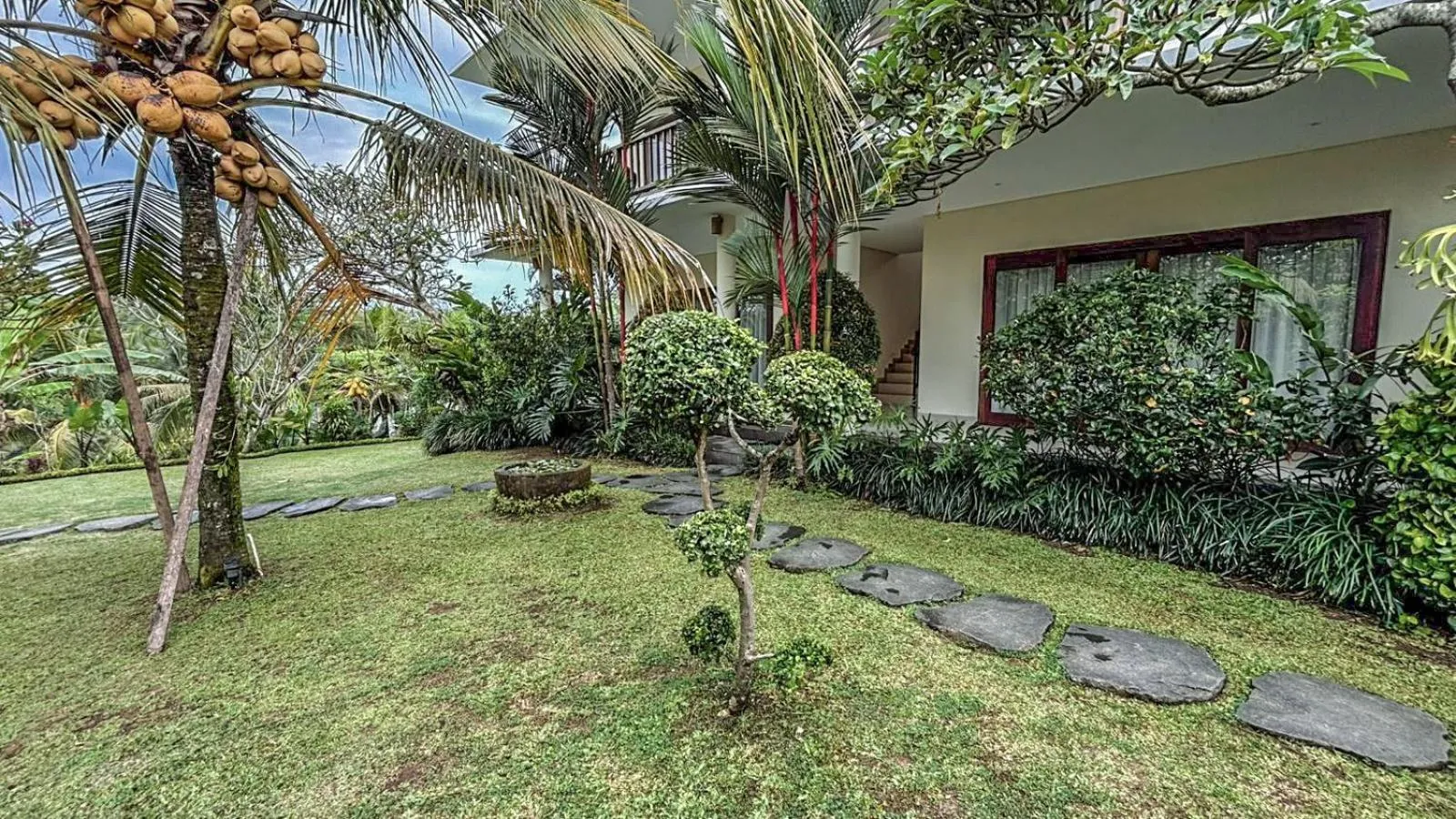 Spring in DLobong Suites Ubud