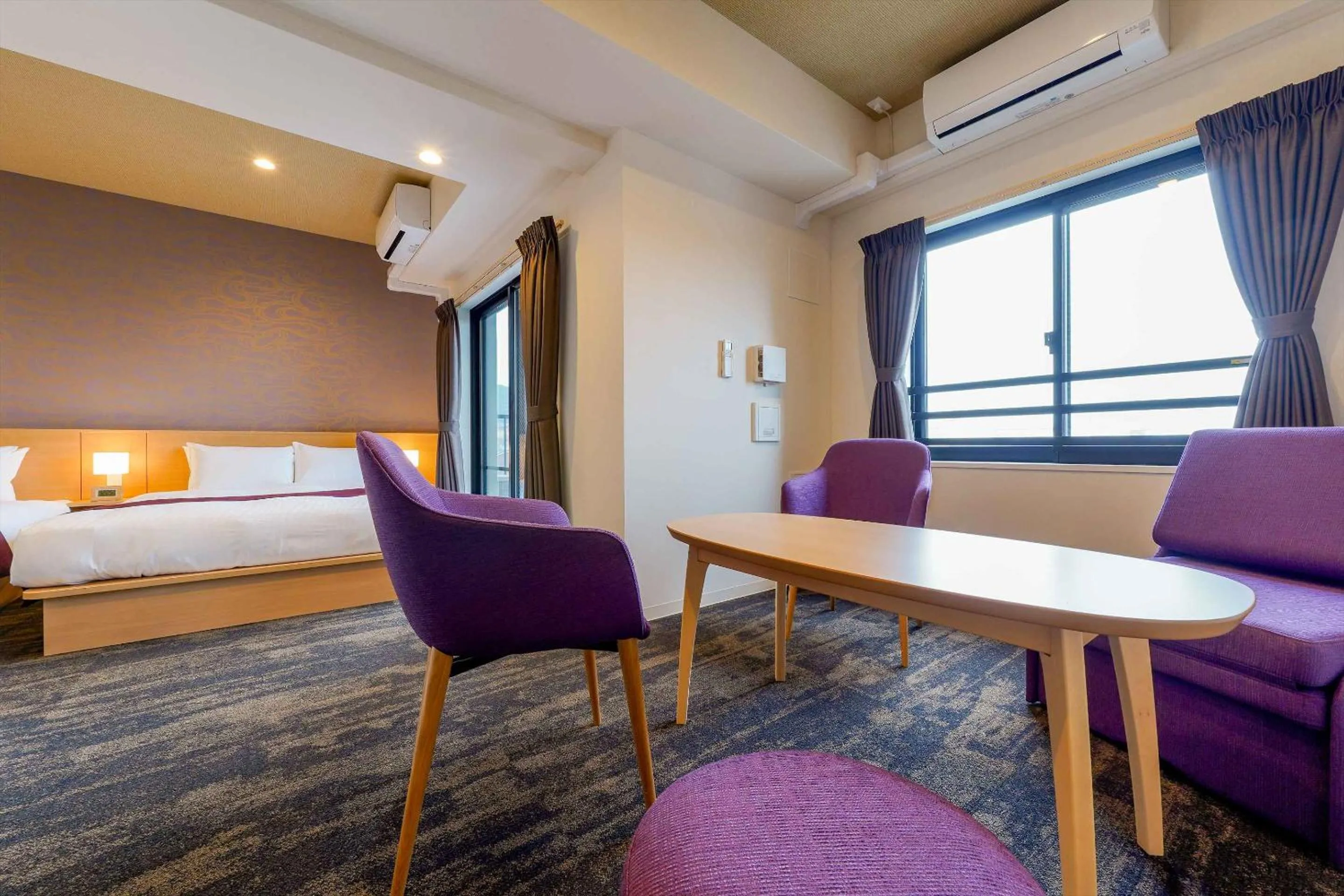 Living room, Bed in RESI STAY Gojozaka