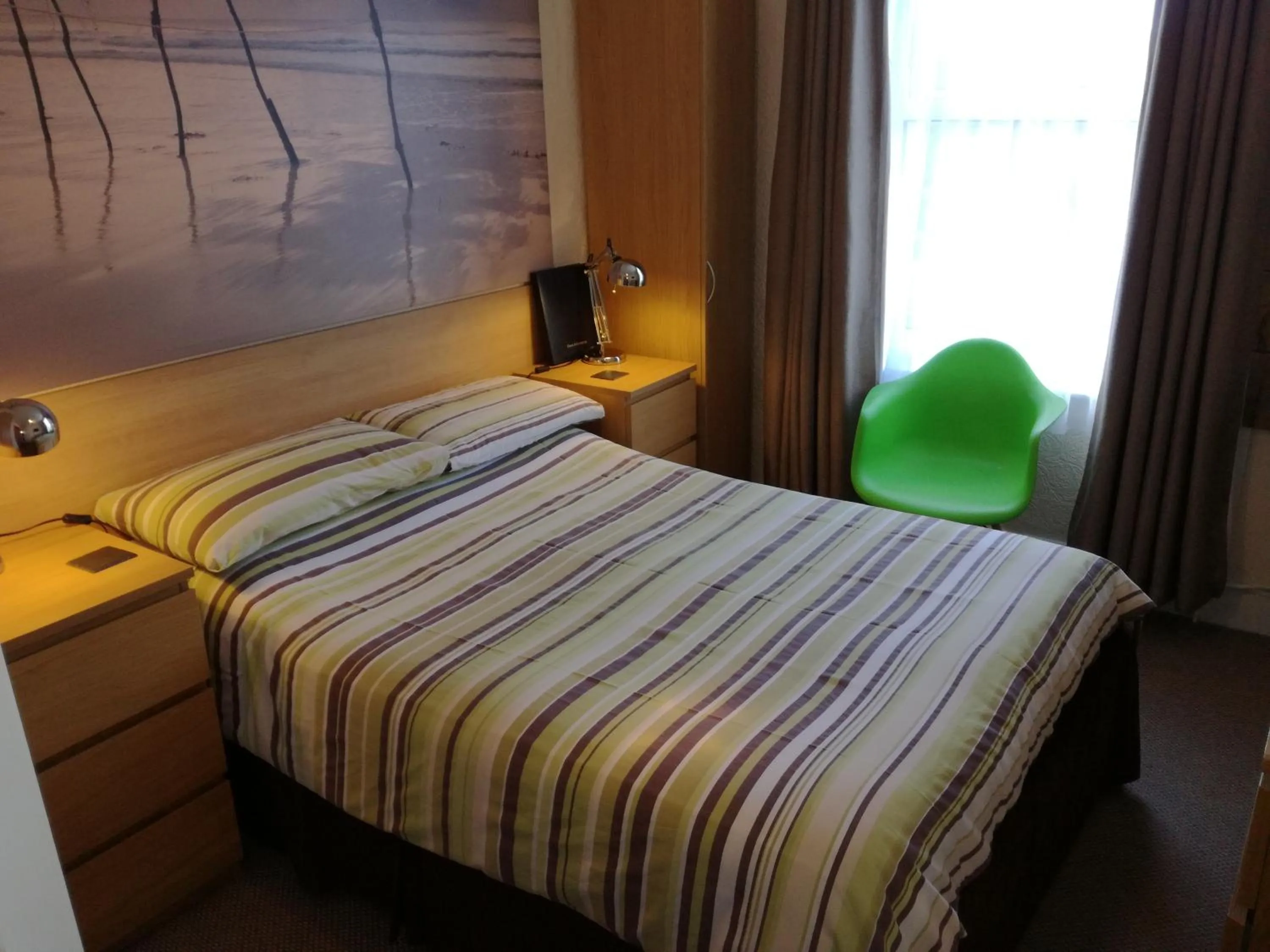 Bed in Driftwood B&B Weymouth