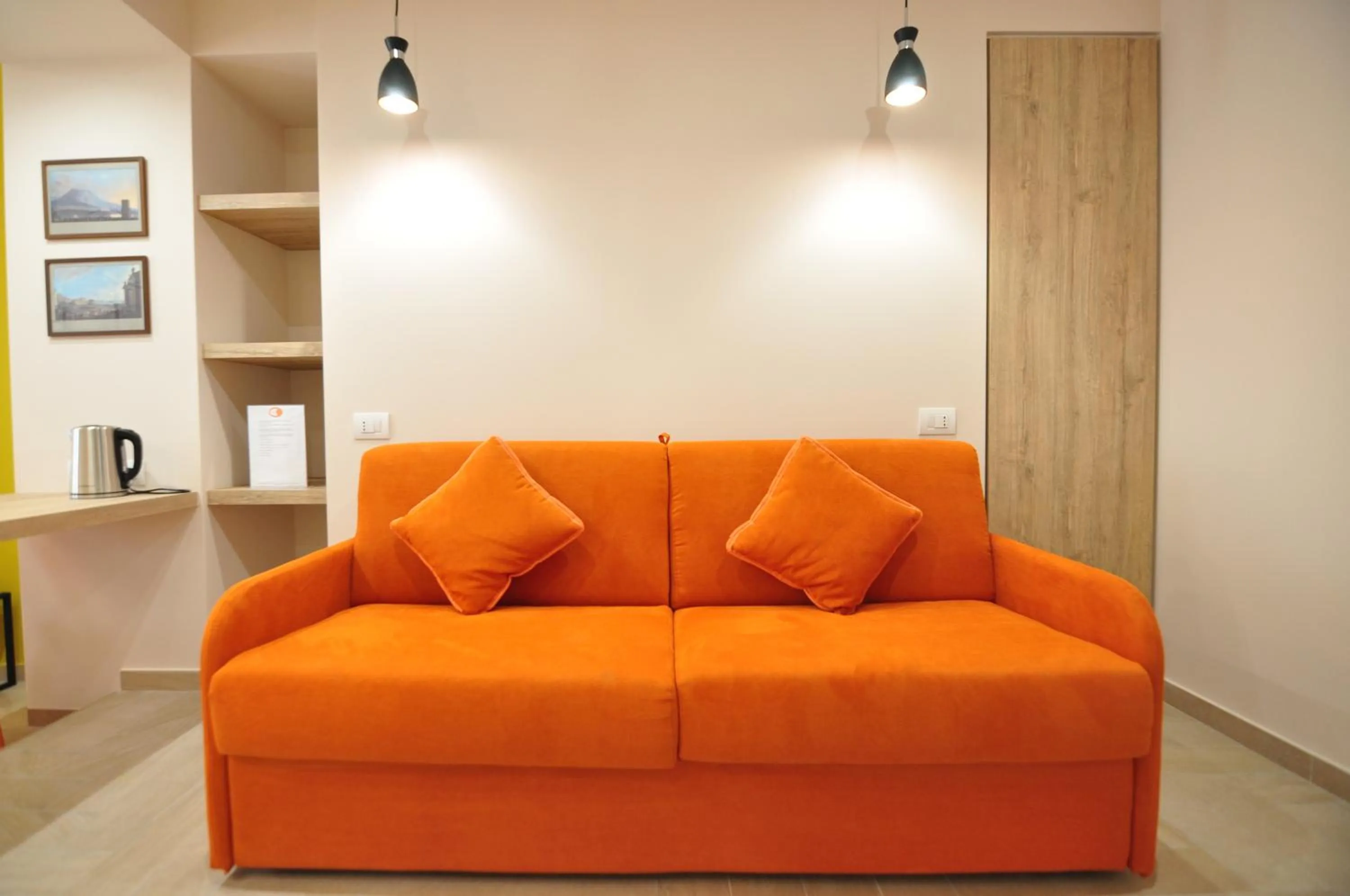 Dining area in Delco Naples