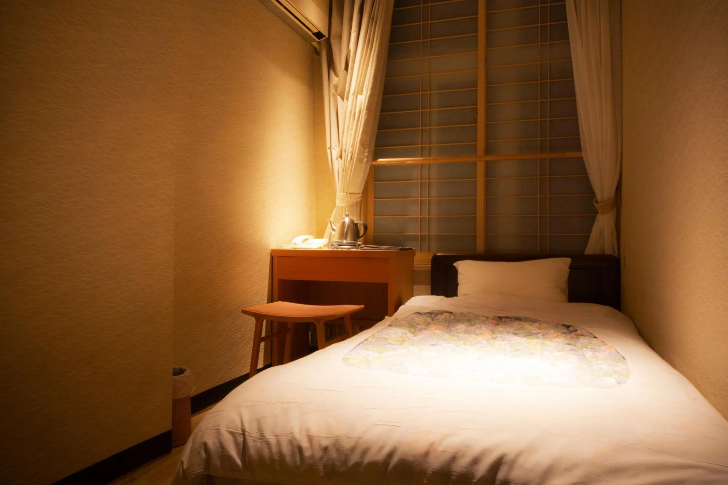 Property building, Bed in Aizu Higashiyama Onsen "Tsuki no Akari" self-service INN