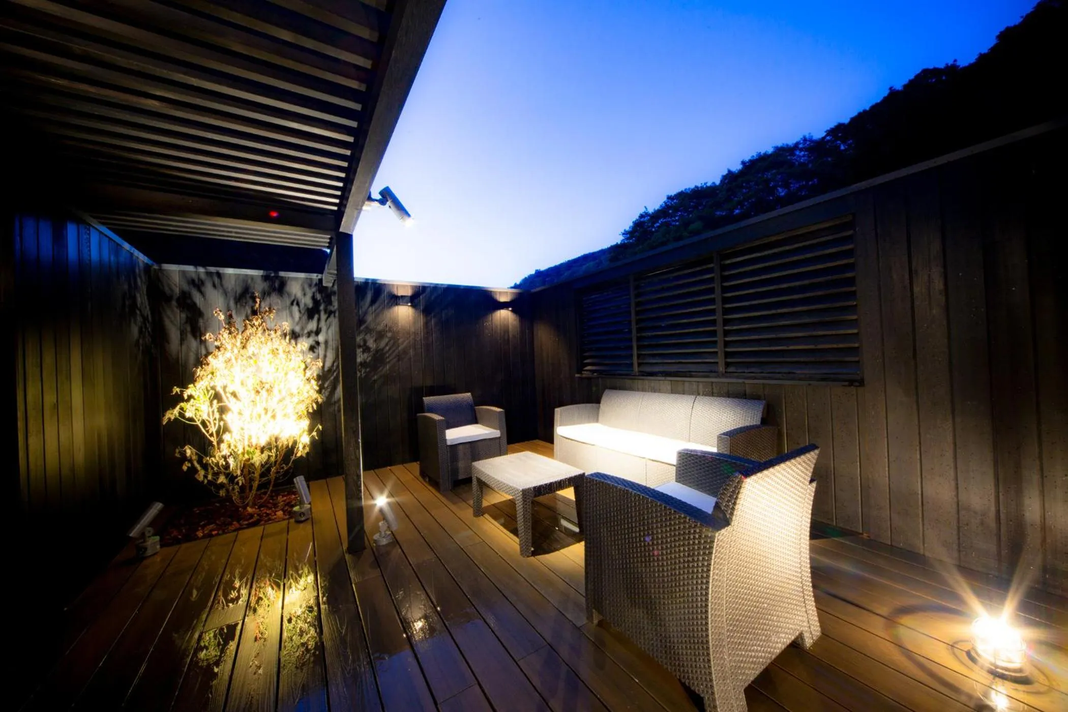 Open Air Bath in Aizu Higashiyama Onsen "Tsuki no Akari" self-service INN