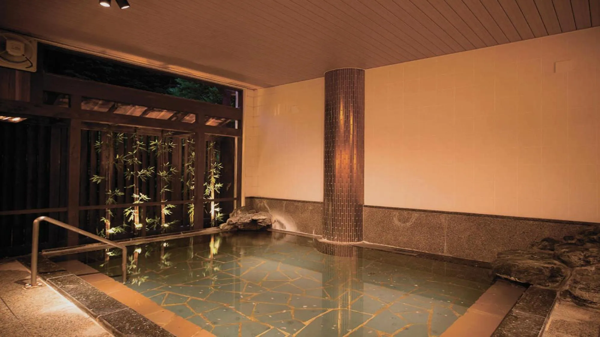 Aizu Higashiyama Onsen "Tsuki no Akari" self-service INN