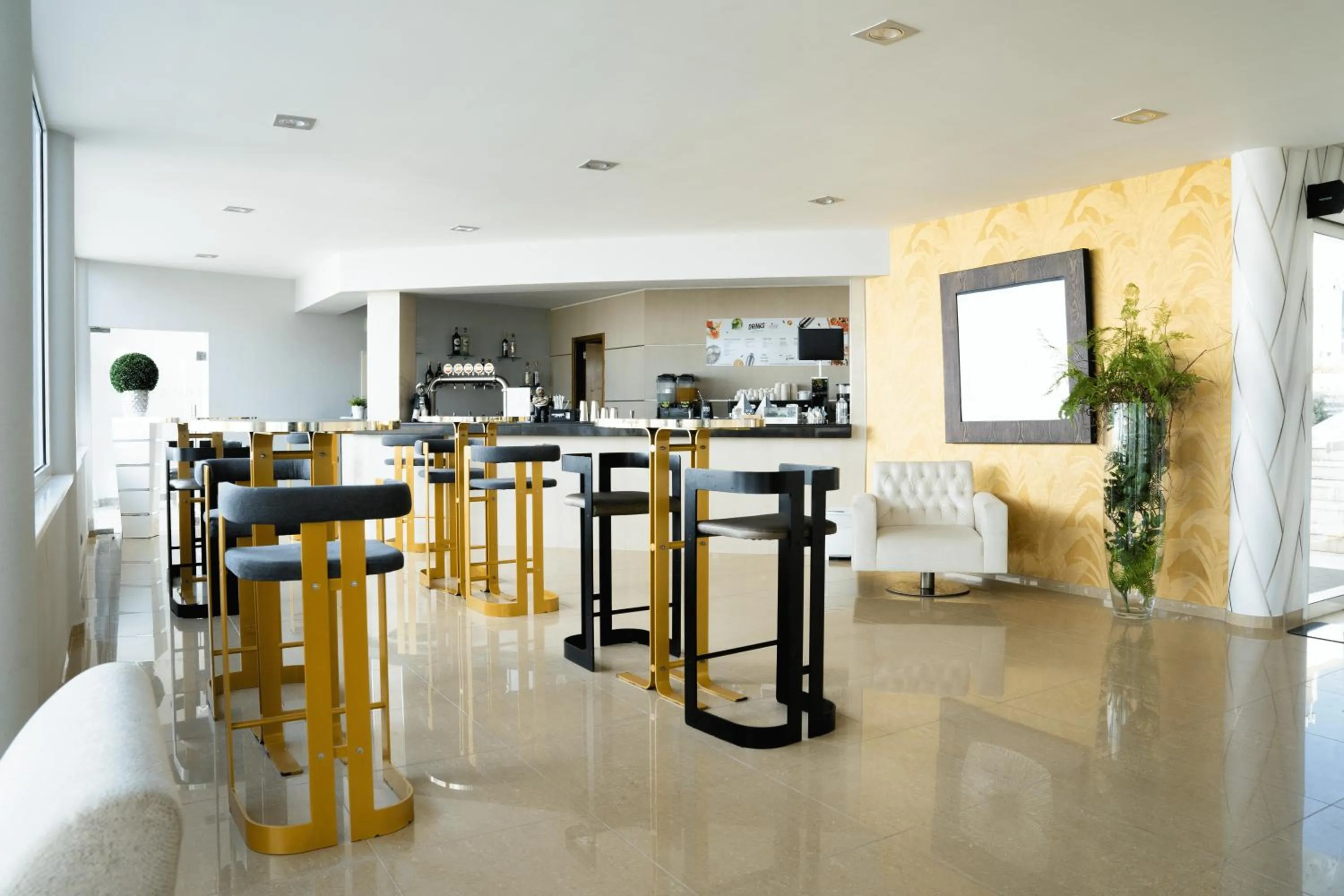Lounge or bar in Hotel Cristal Praia Resort & SPA