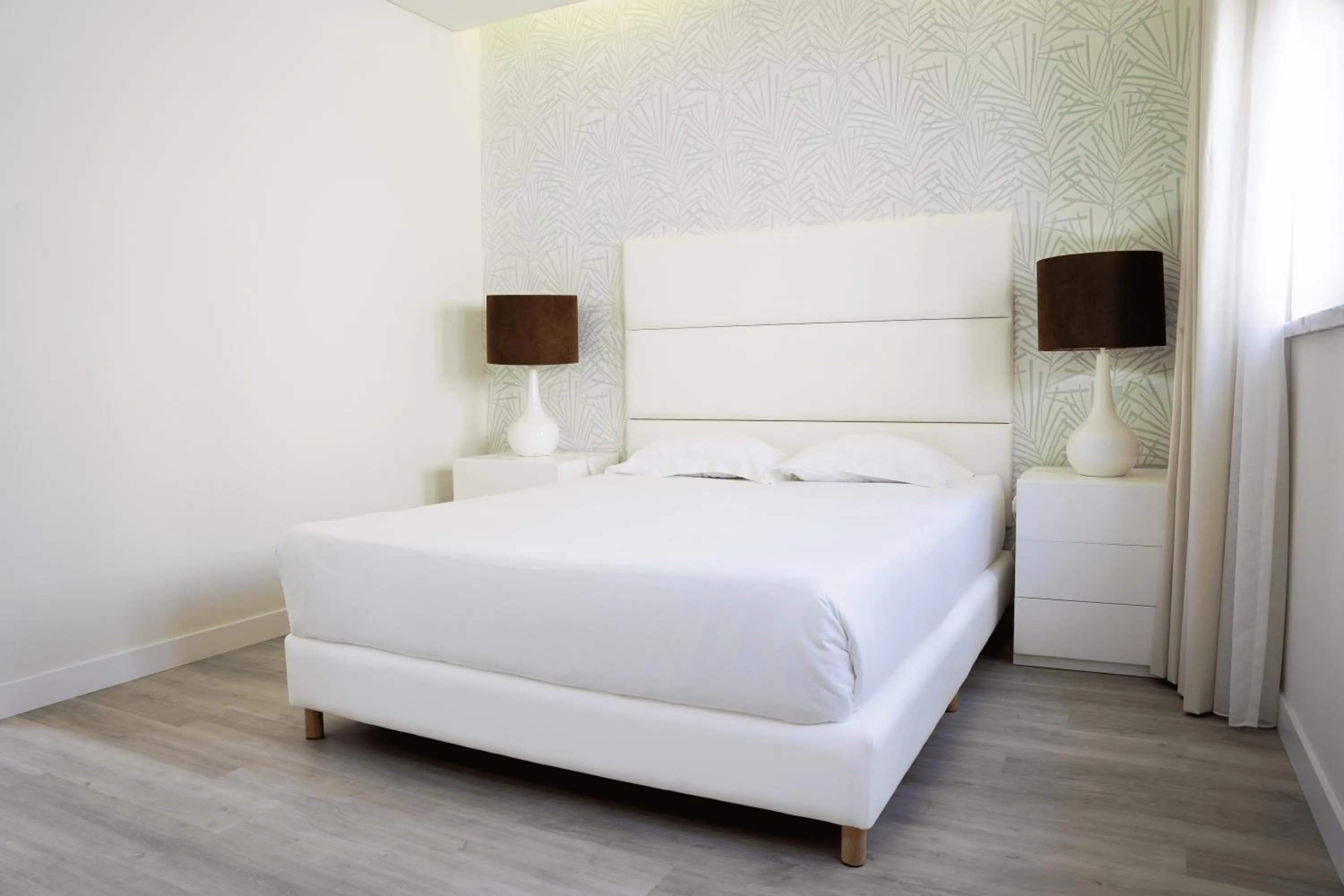 Bedroom, Bed in Hotel Cristal Praia Resort & SPA