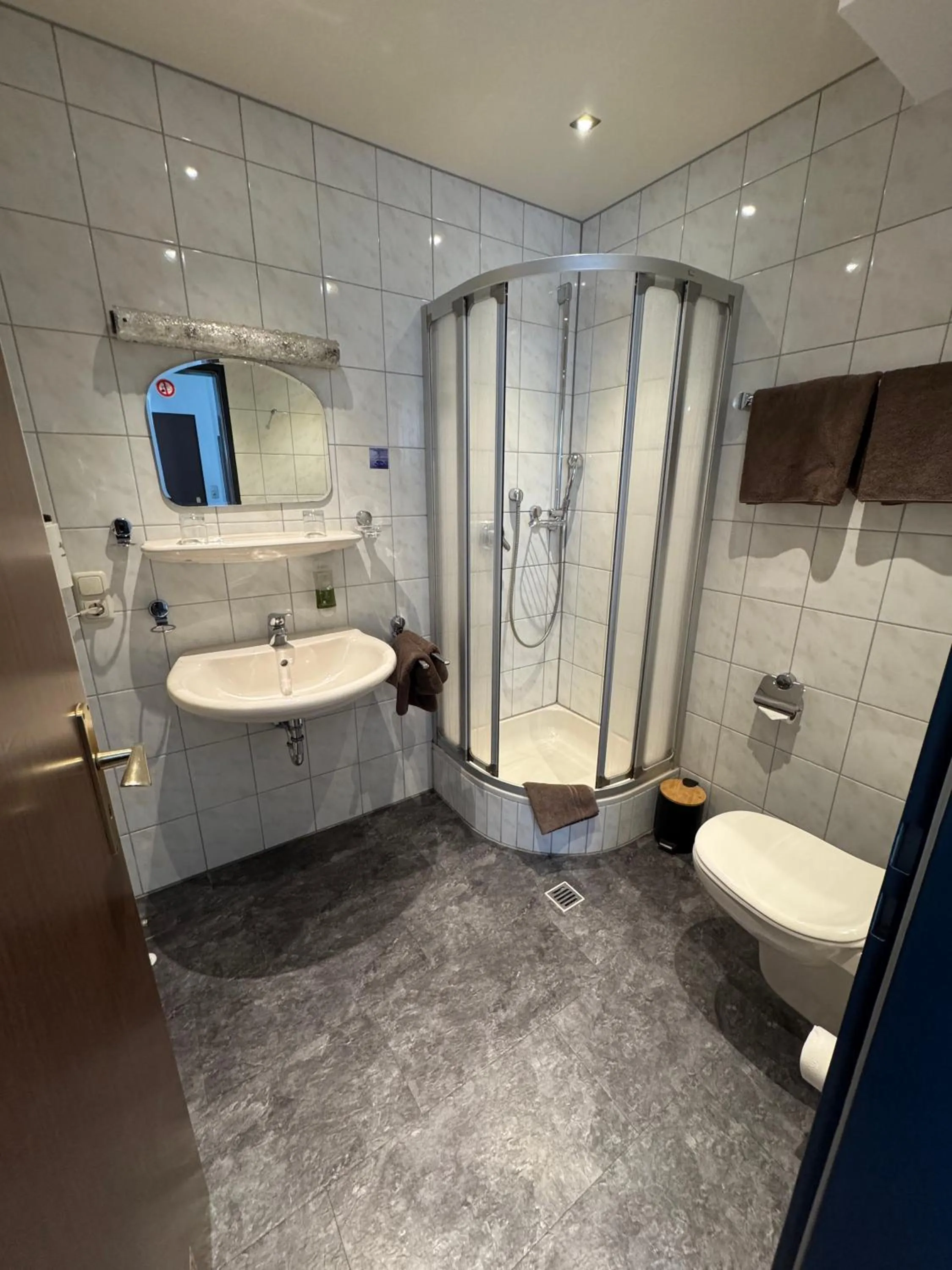 Shower in Landgasthof Scheubel