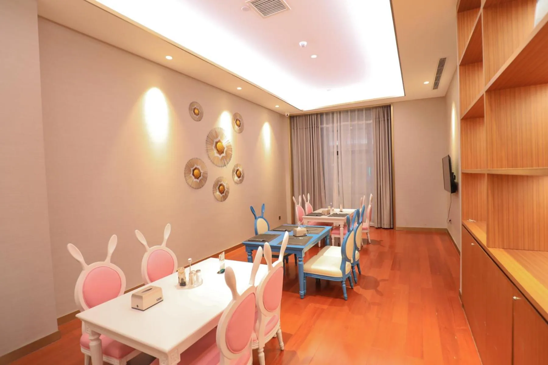 Ramada Plaza Fuxian Lake