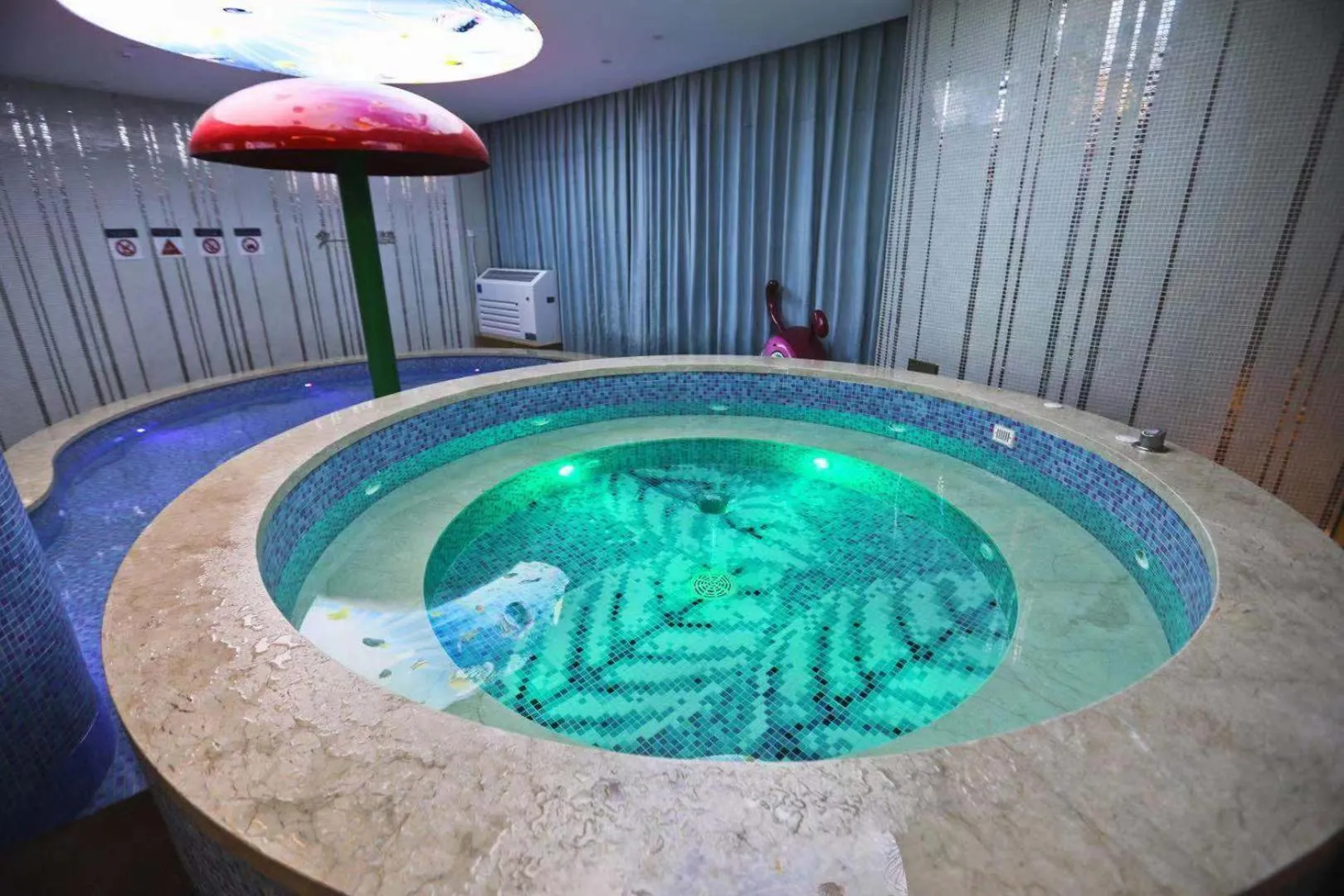 Ramada Plaza Fuxian Lake