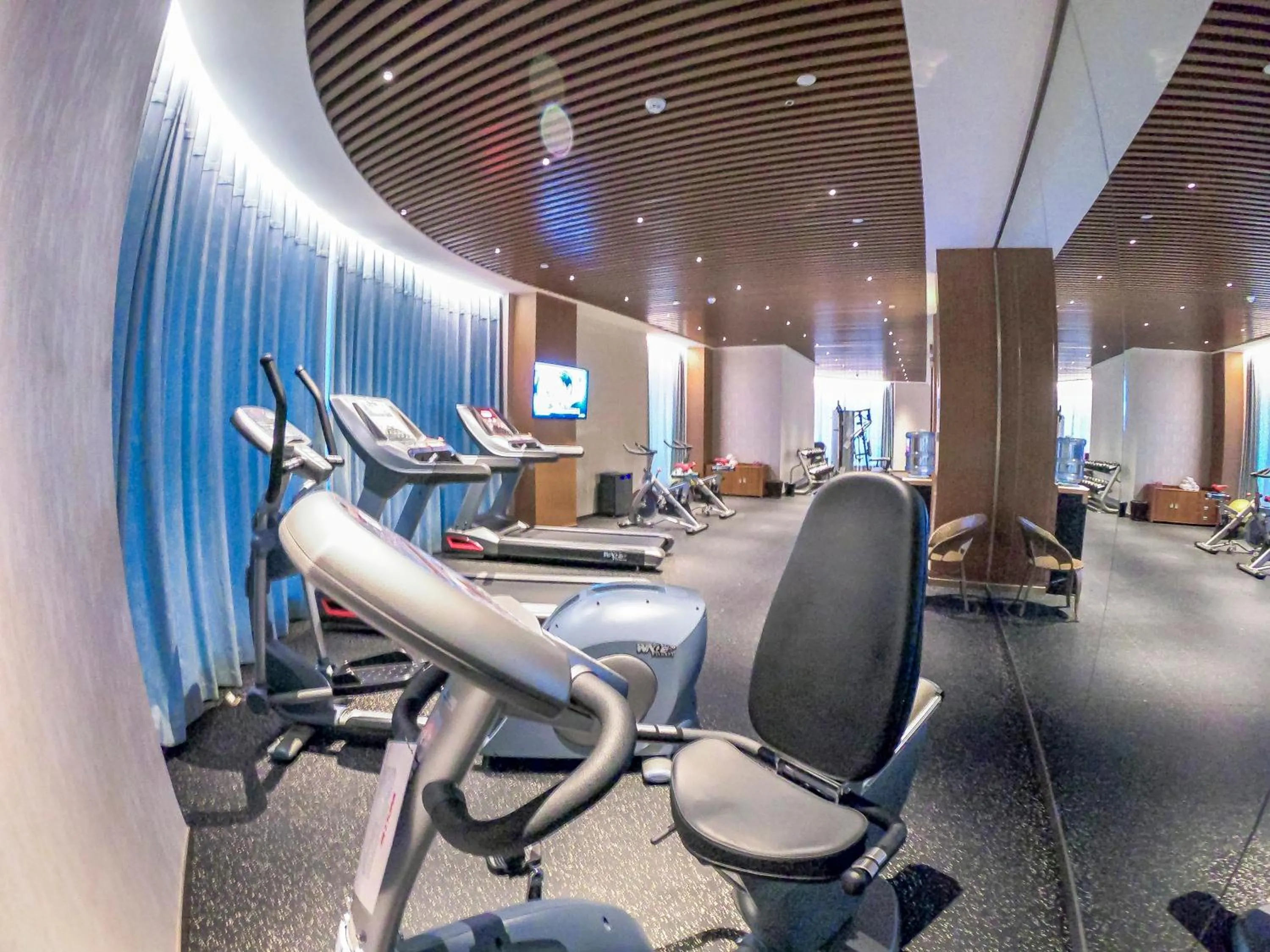 Ramada Plaza Fuxian Lake