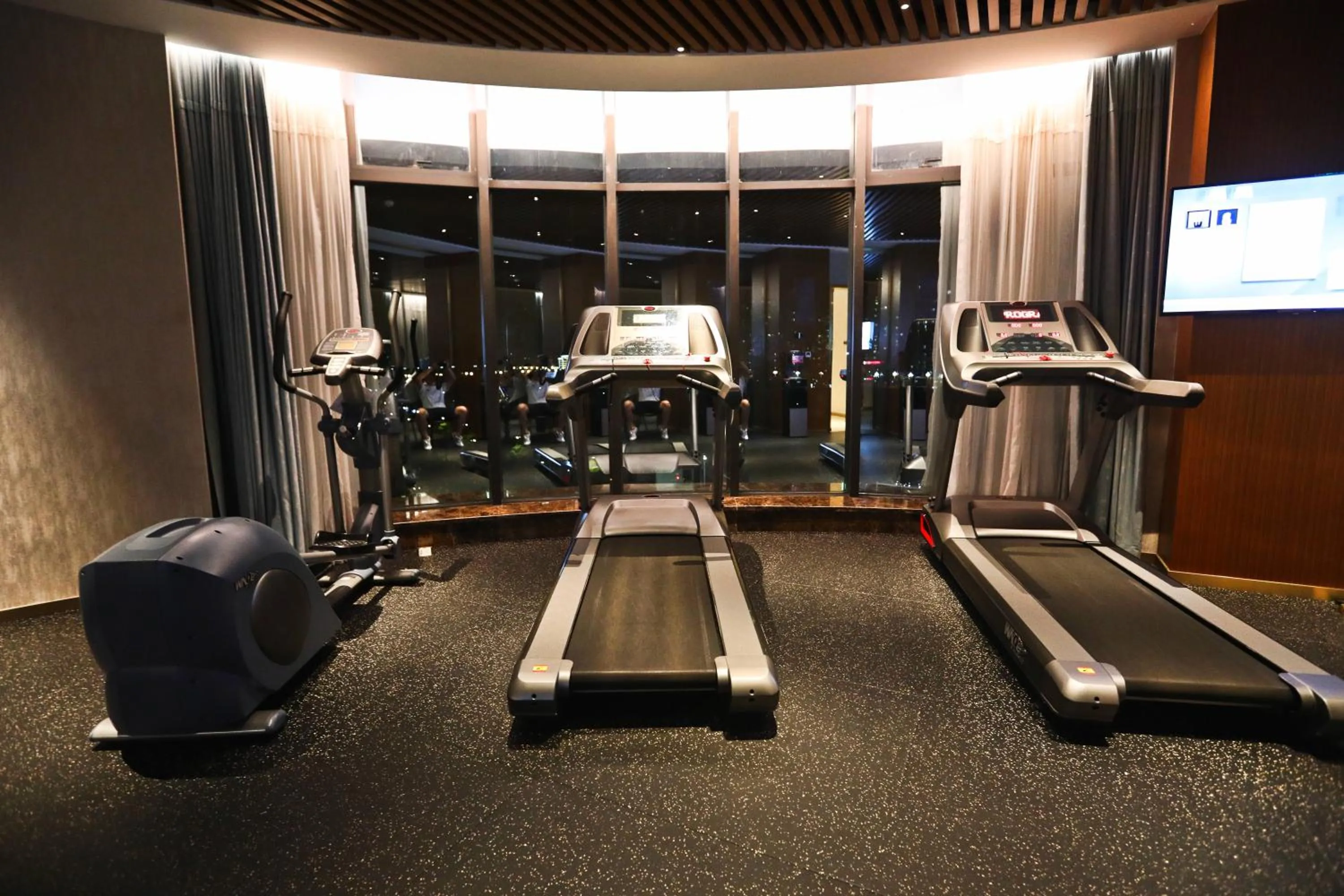 Ramada Plaza Fuxian Lake