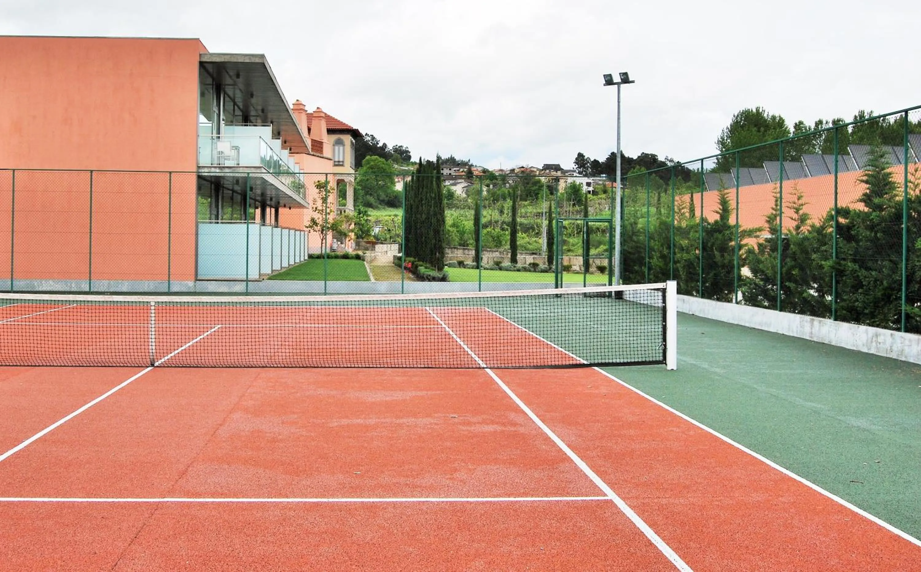 Tennis court in Hotel Quinta da Cruz & SPA