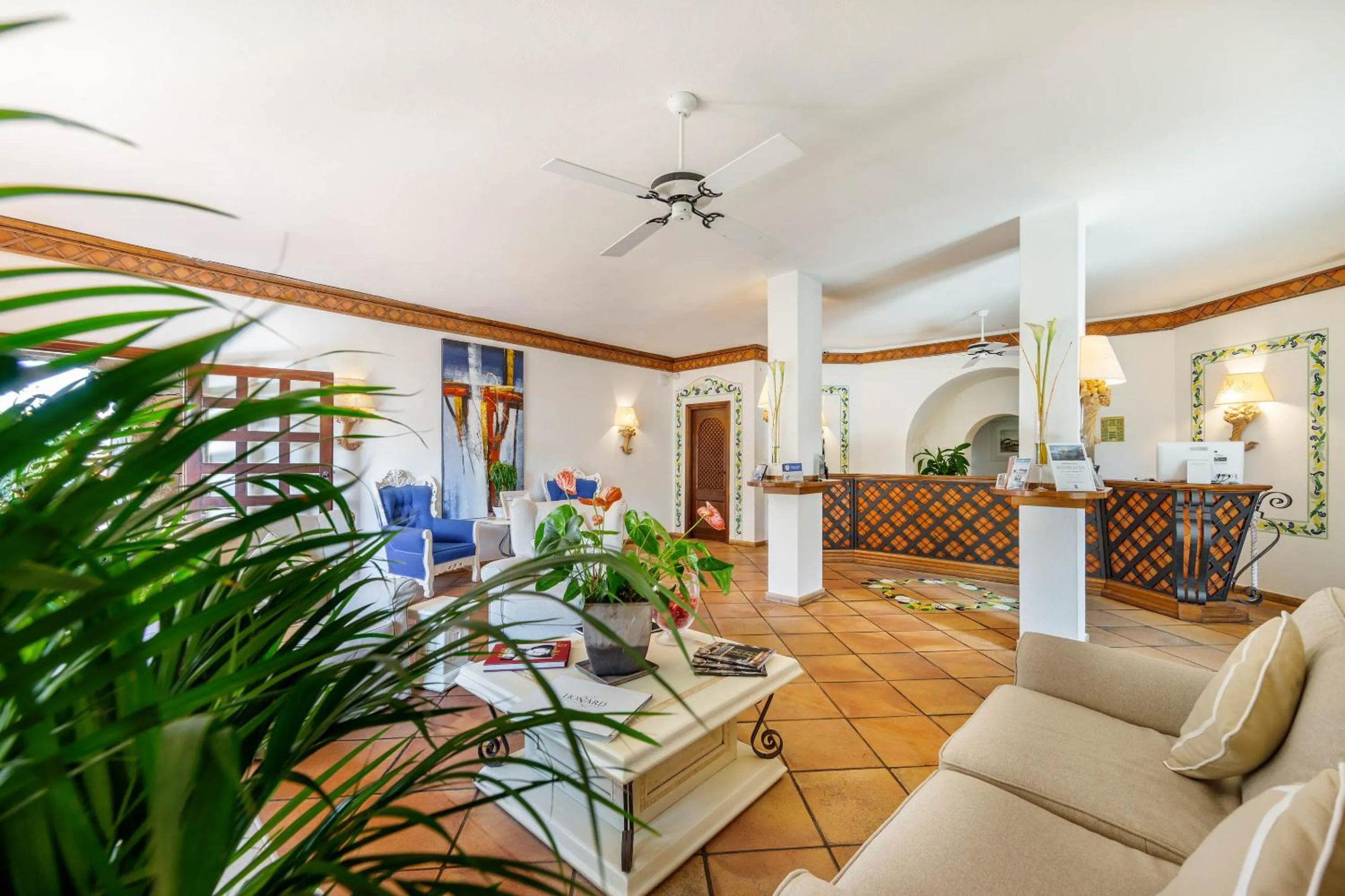 Lobby or reception in Hotel & SPA des Pecheurs