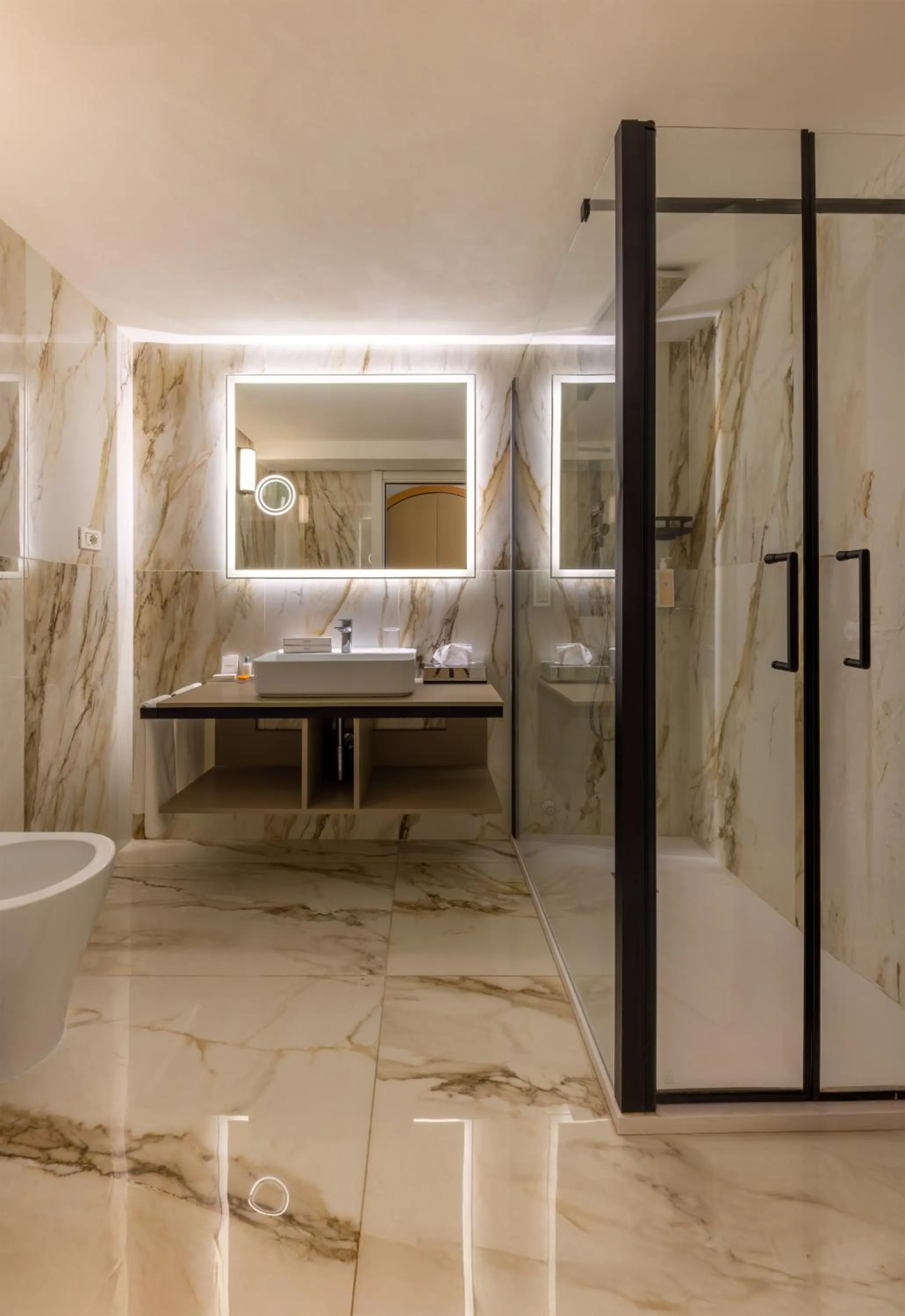 Bathroom in Hotel & SPA des Pecheurs