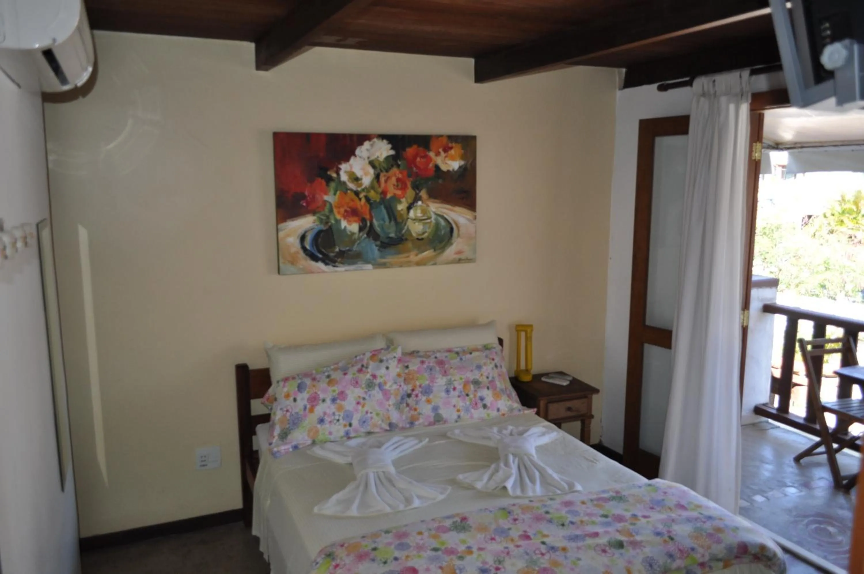 Bedroom, Bed in Pousada Casa das Rosas