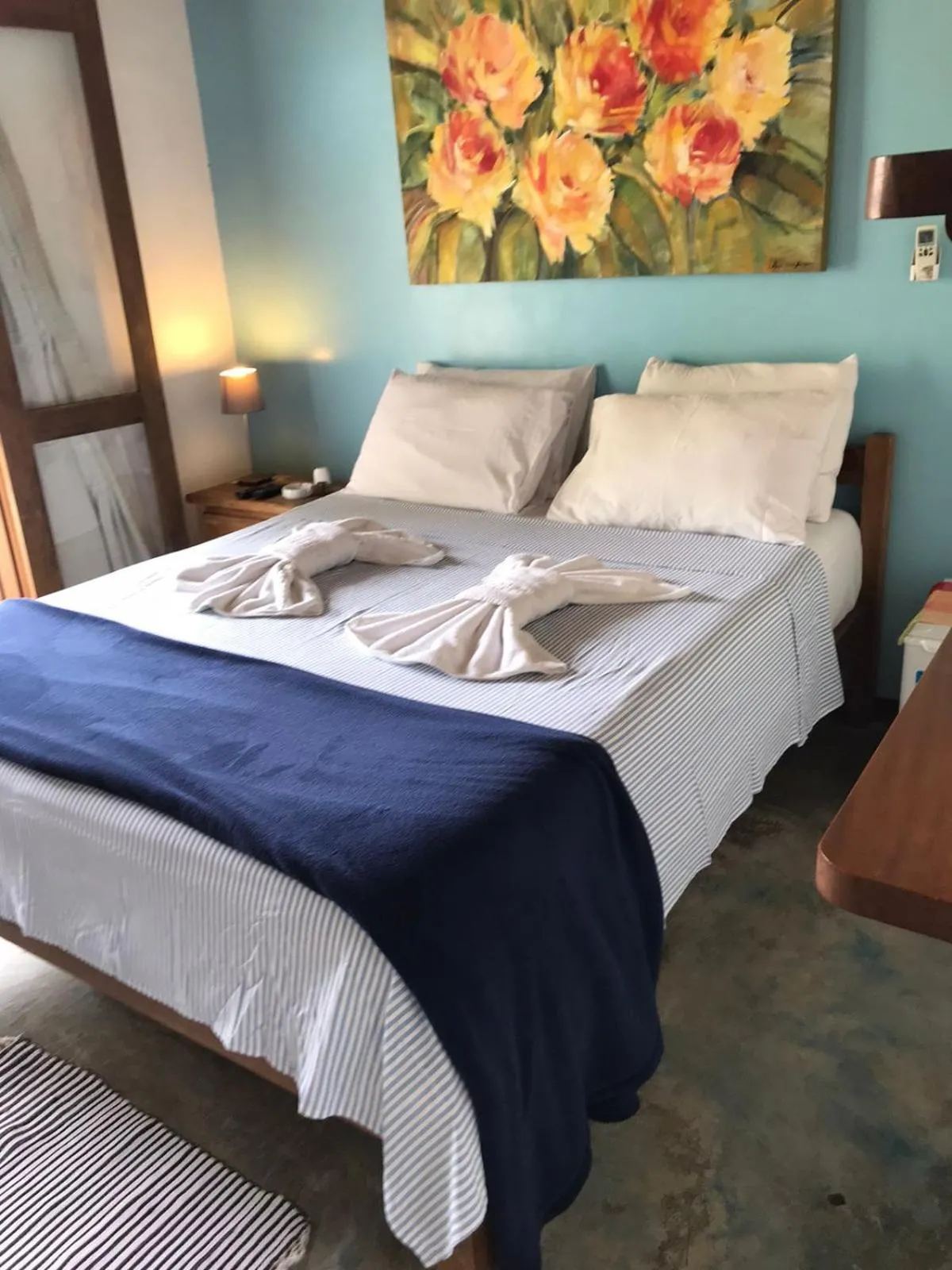Photo of the whole room, Bed in Pousada Casa das Rosas