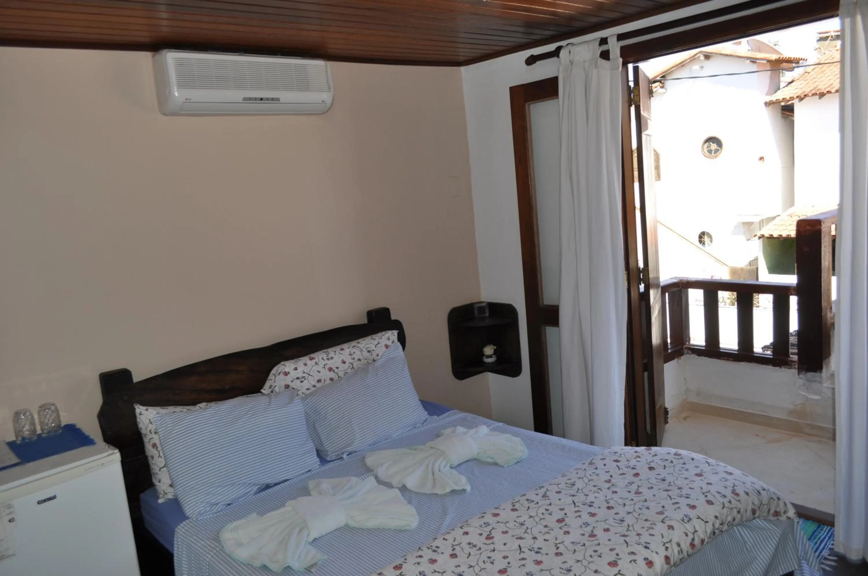 Bedroom, Bed in Pousada Casa das Rosas