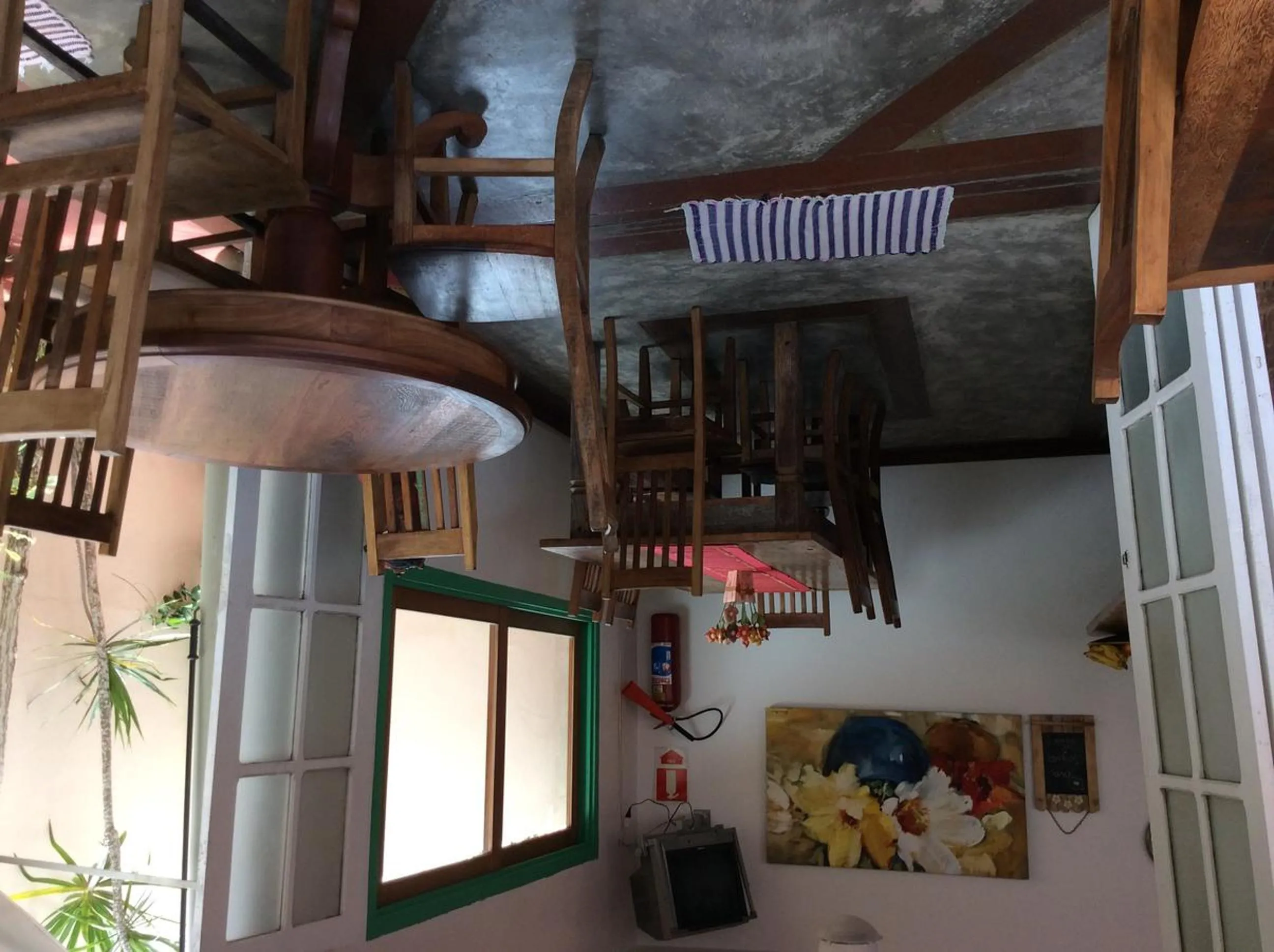 Restaurant/places to eat in Pousada Casa das Rosas