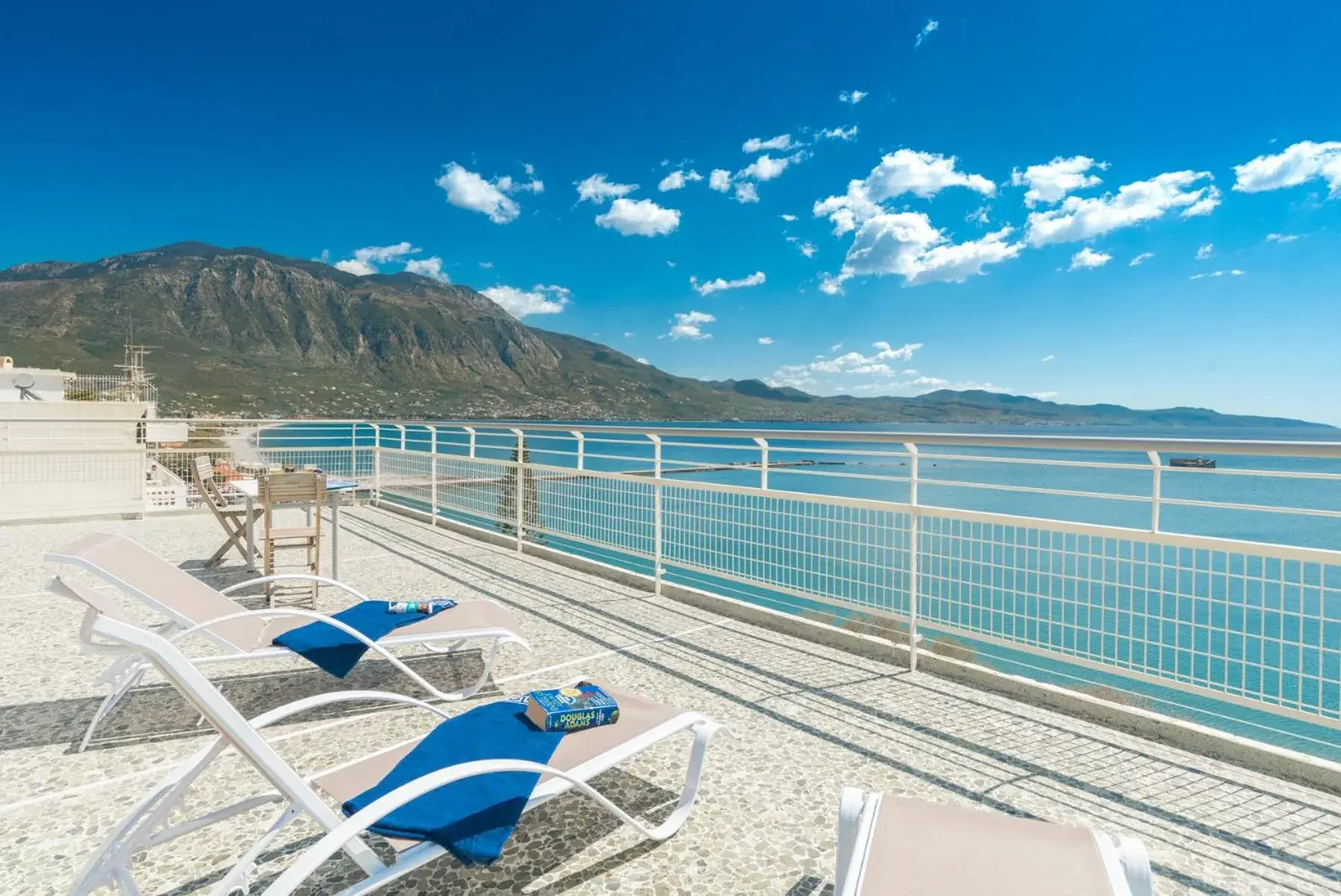 Seafront Penthouse LEO Seafront Penthouse LEO