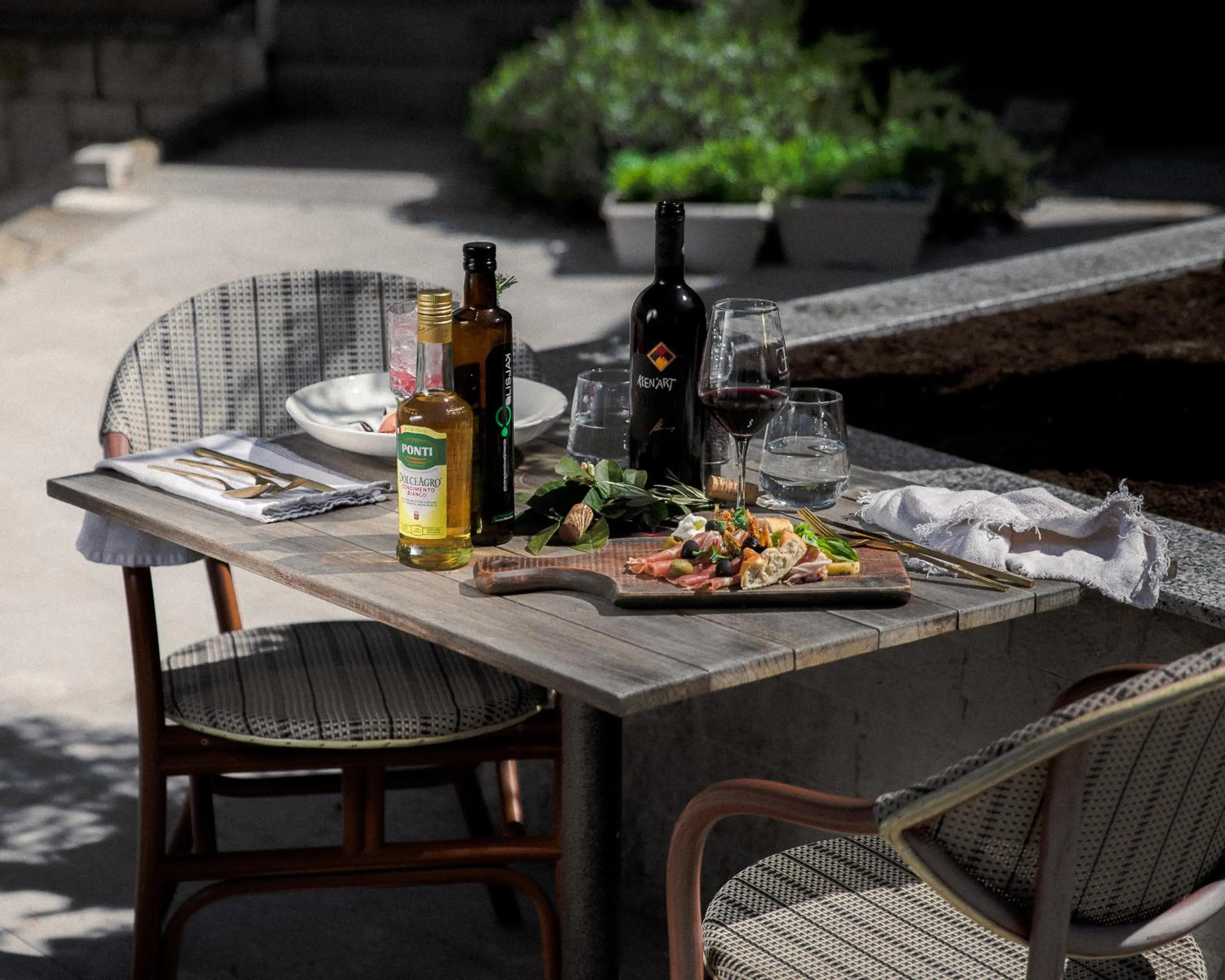 Food and drinks in Barbara Piran Beach Hotel