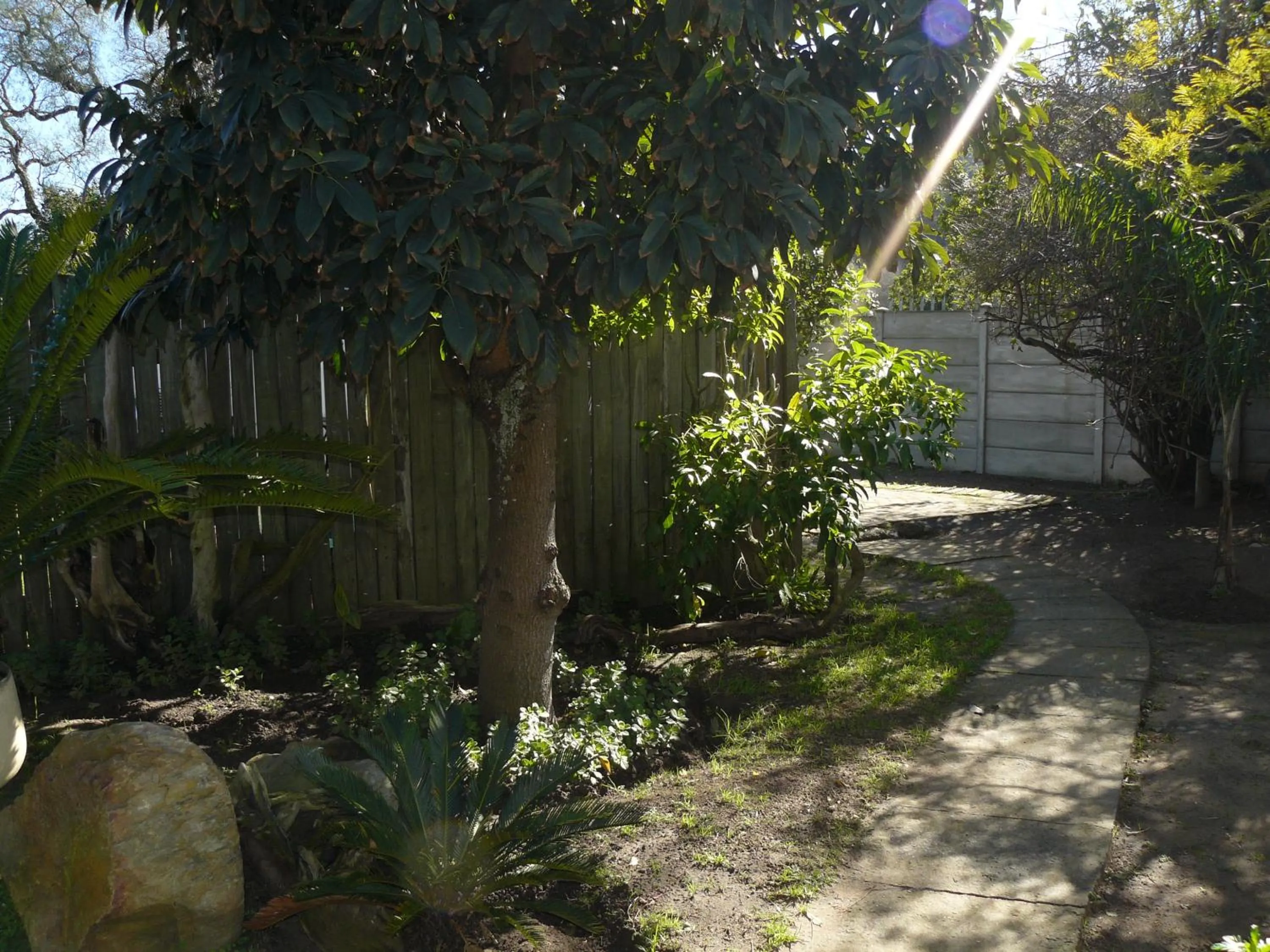 Facade/entrance in B My Guest