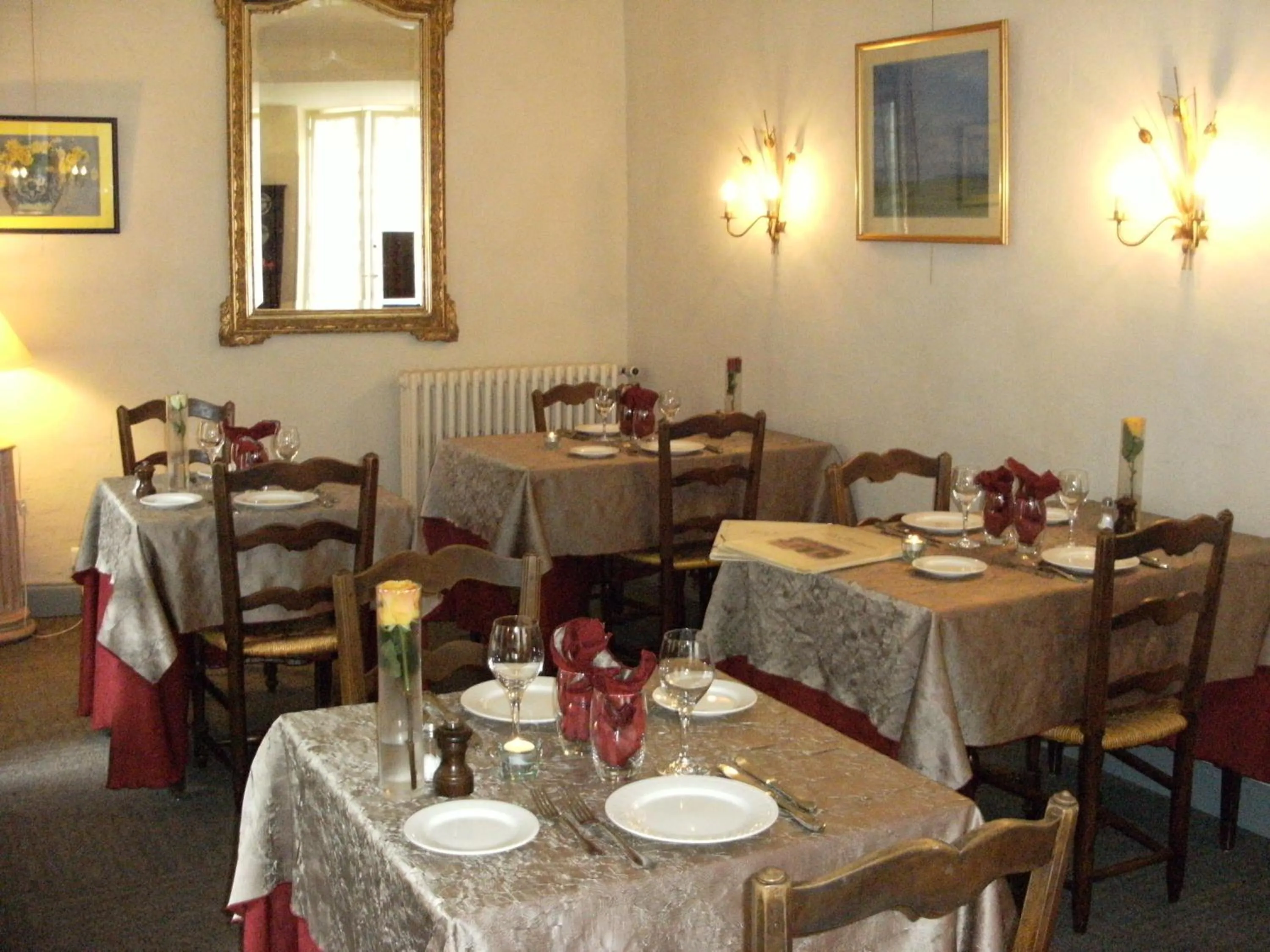 Restaurant/places to eat in Hostellerie Le Beffroi