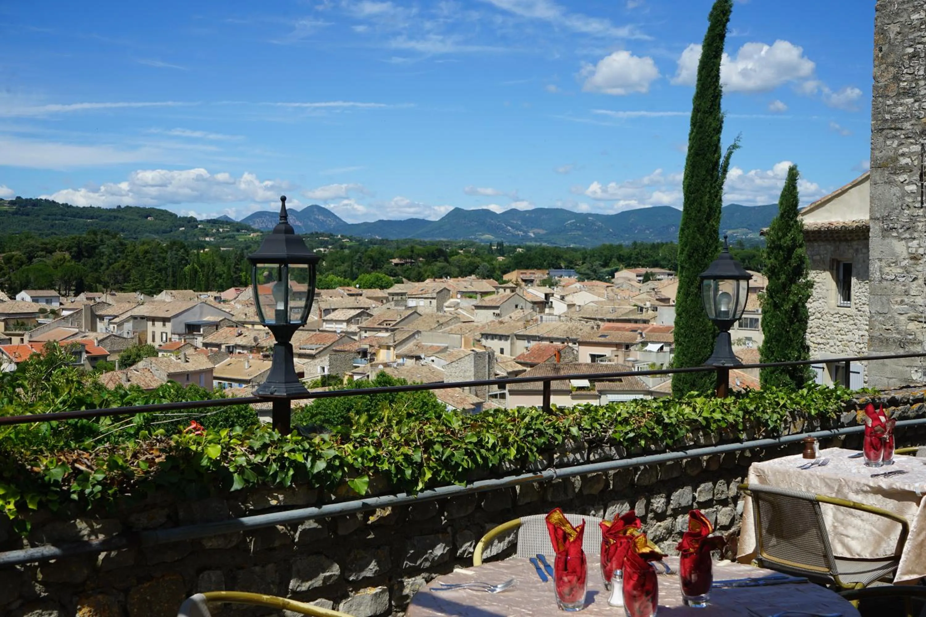 Restaurant/places to eat in Hostellerie Le Beffroi