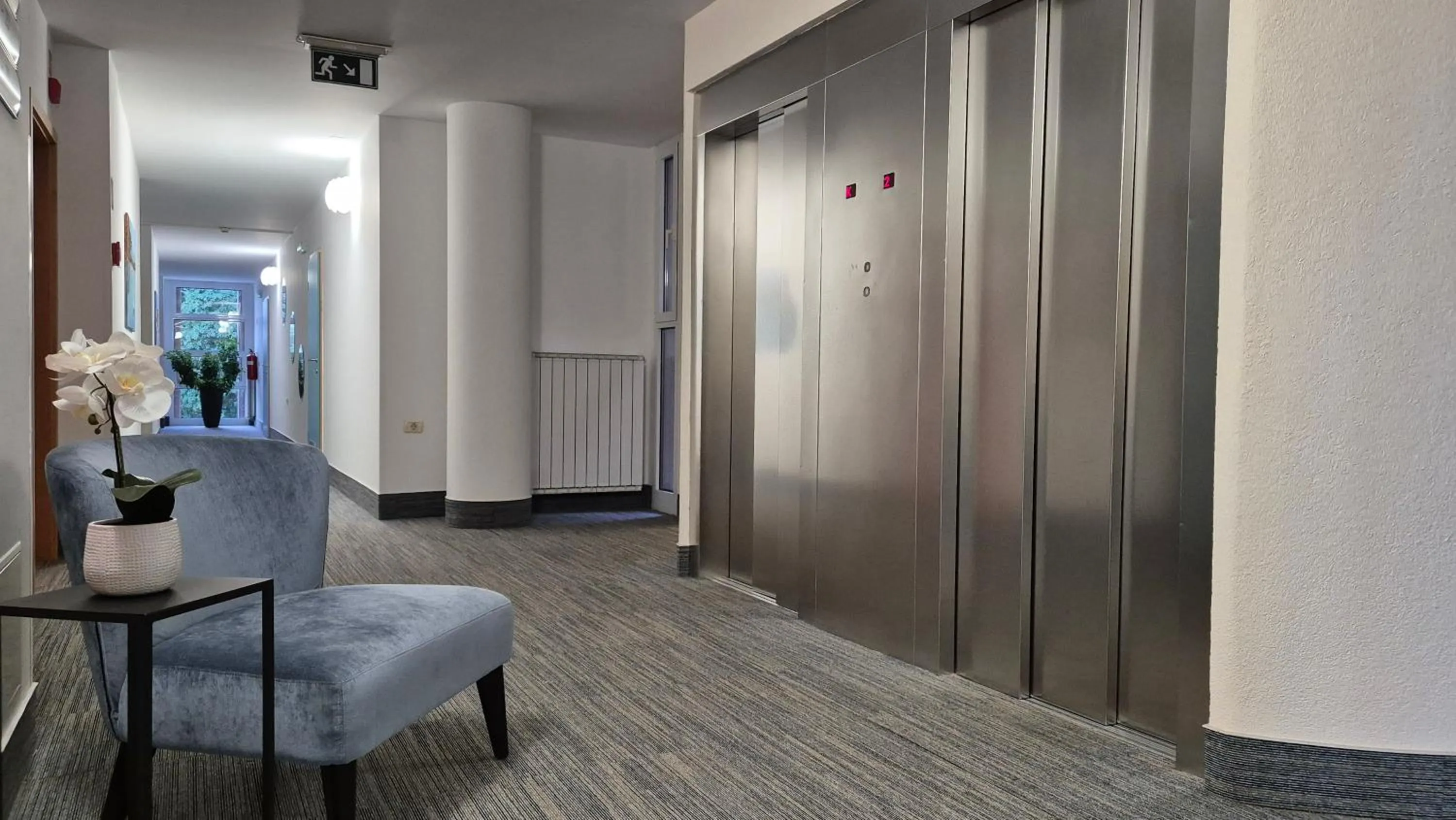 elevator in Hotel Oleander - Oleander Resort