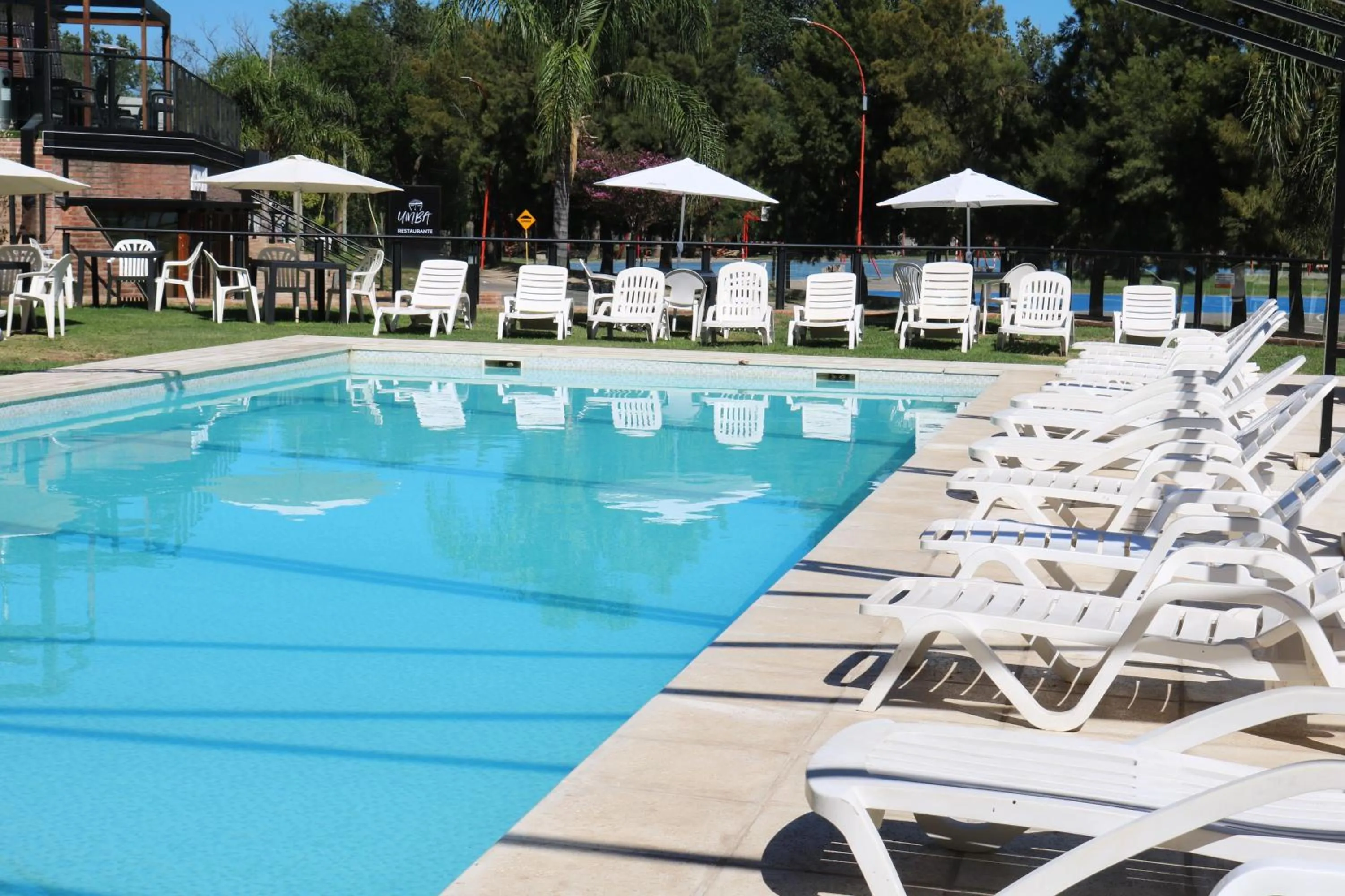 Portal del Lago Hotel