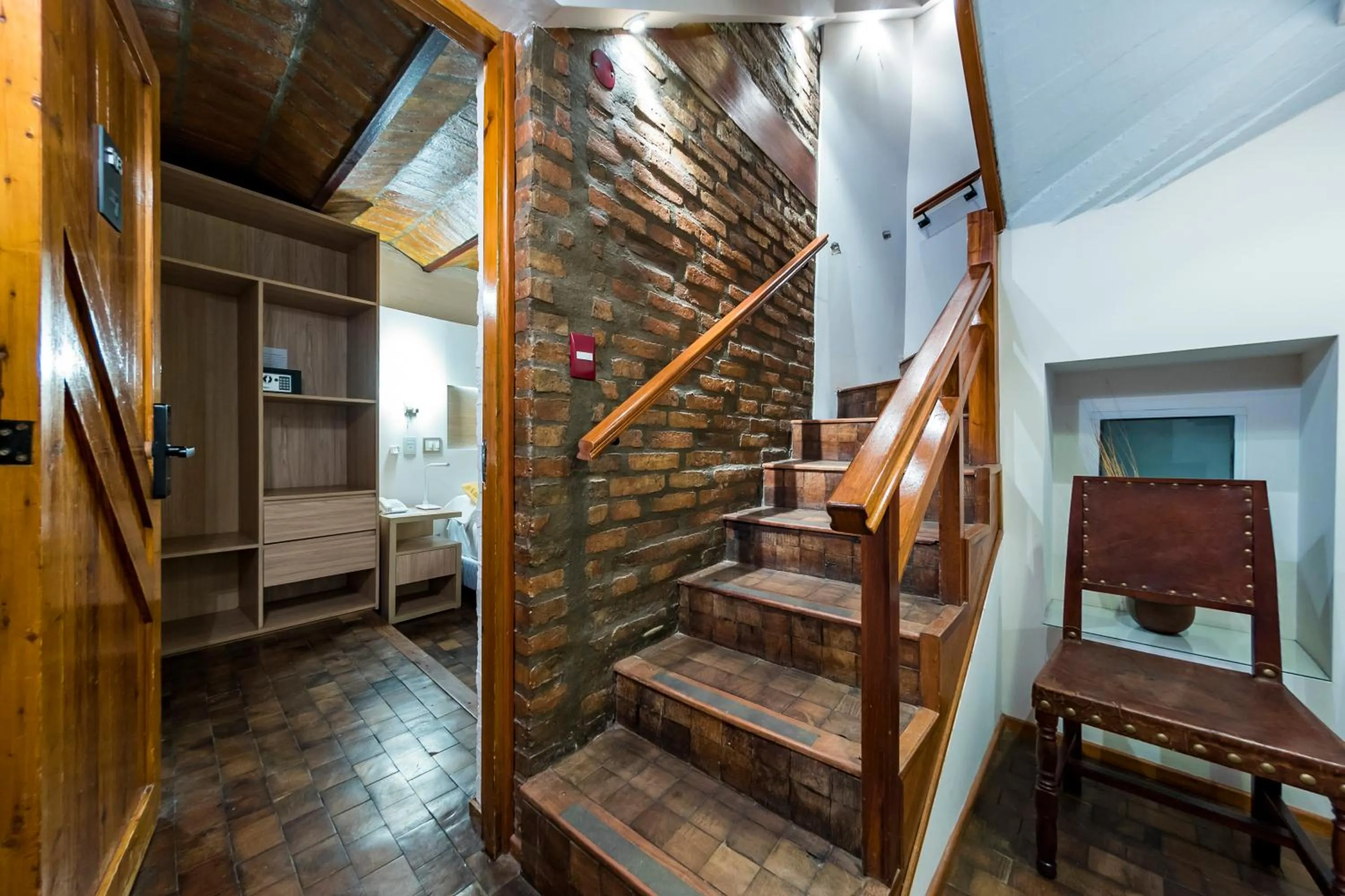 Portal del Lago Hotel