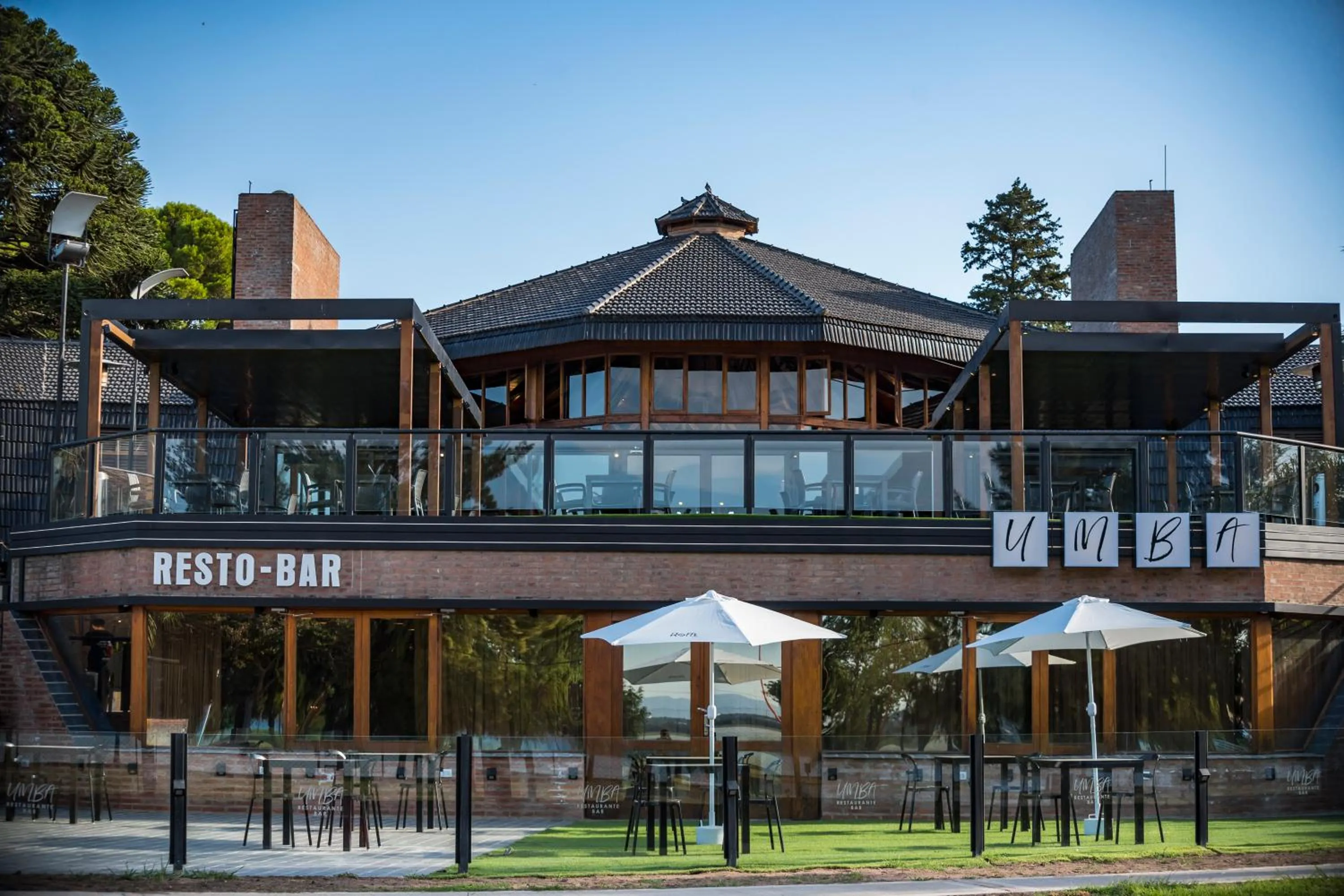 Portal del Lago Hotel